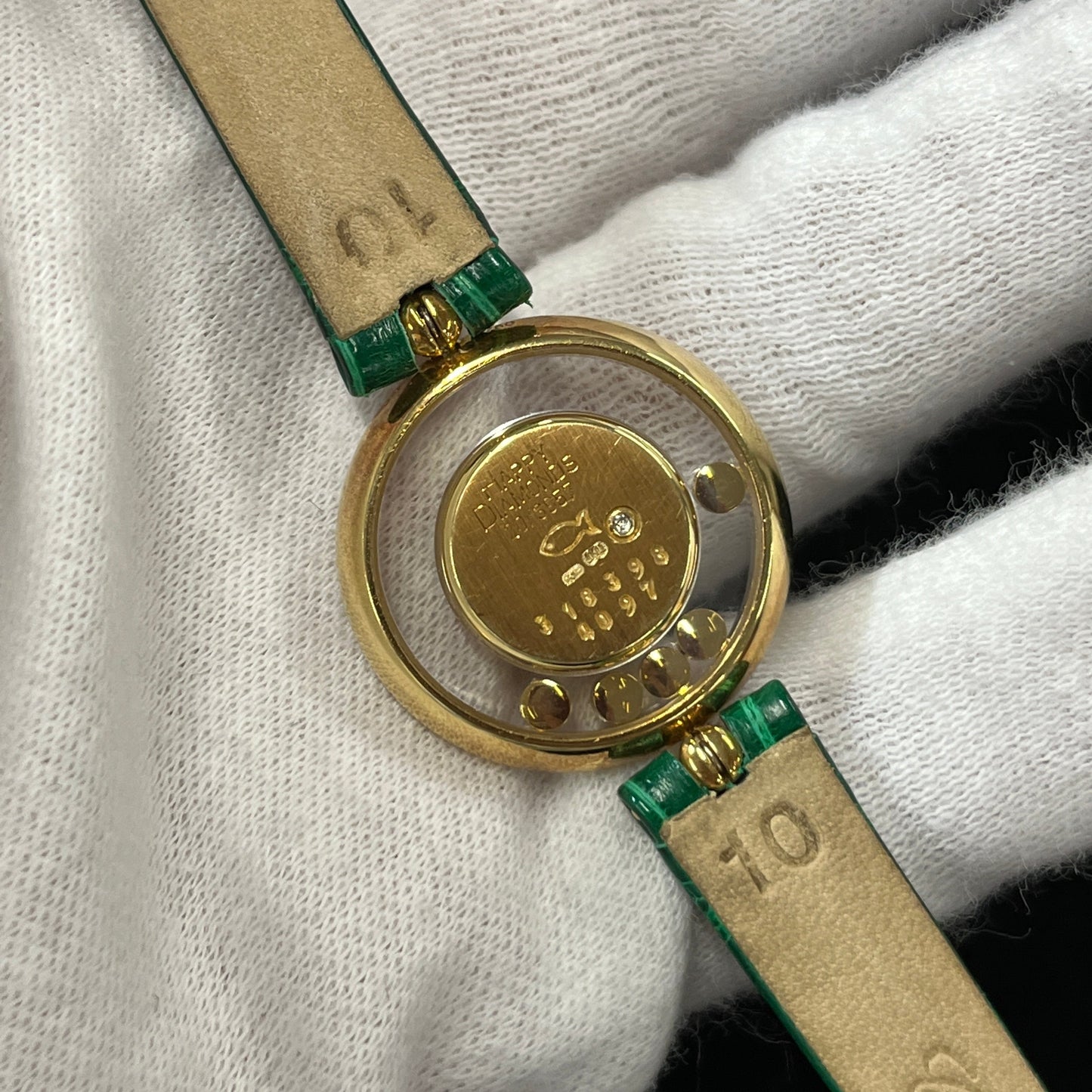 20/3957 Happy Diamond Bezel Lug Diamond YG 2CHO01-00060