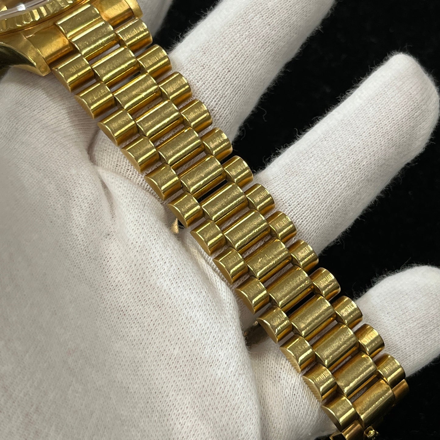 18038 DAYDATE R Serial YG 2R-X01-01741