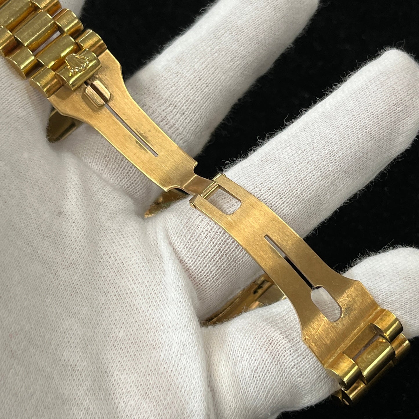 18038 DAYDATE R Serial YG 2R-X01-01741