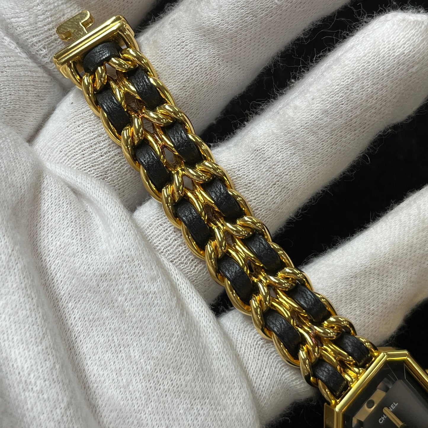 H0001 Premiere 2CHA01-00120