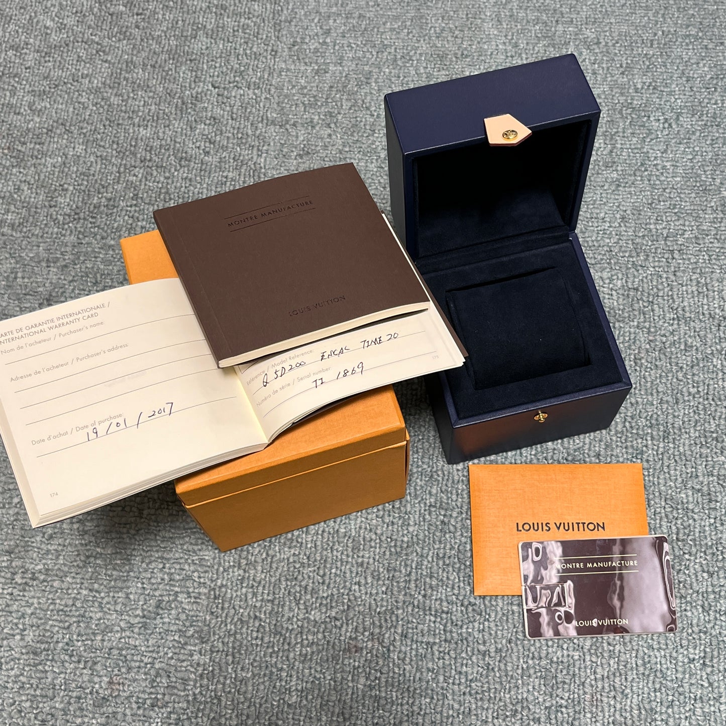 Q5D20 Escale Time Zone 2L-V01-00129