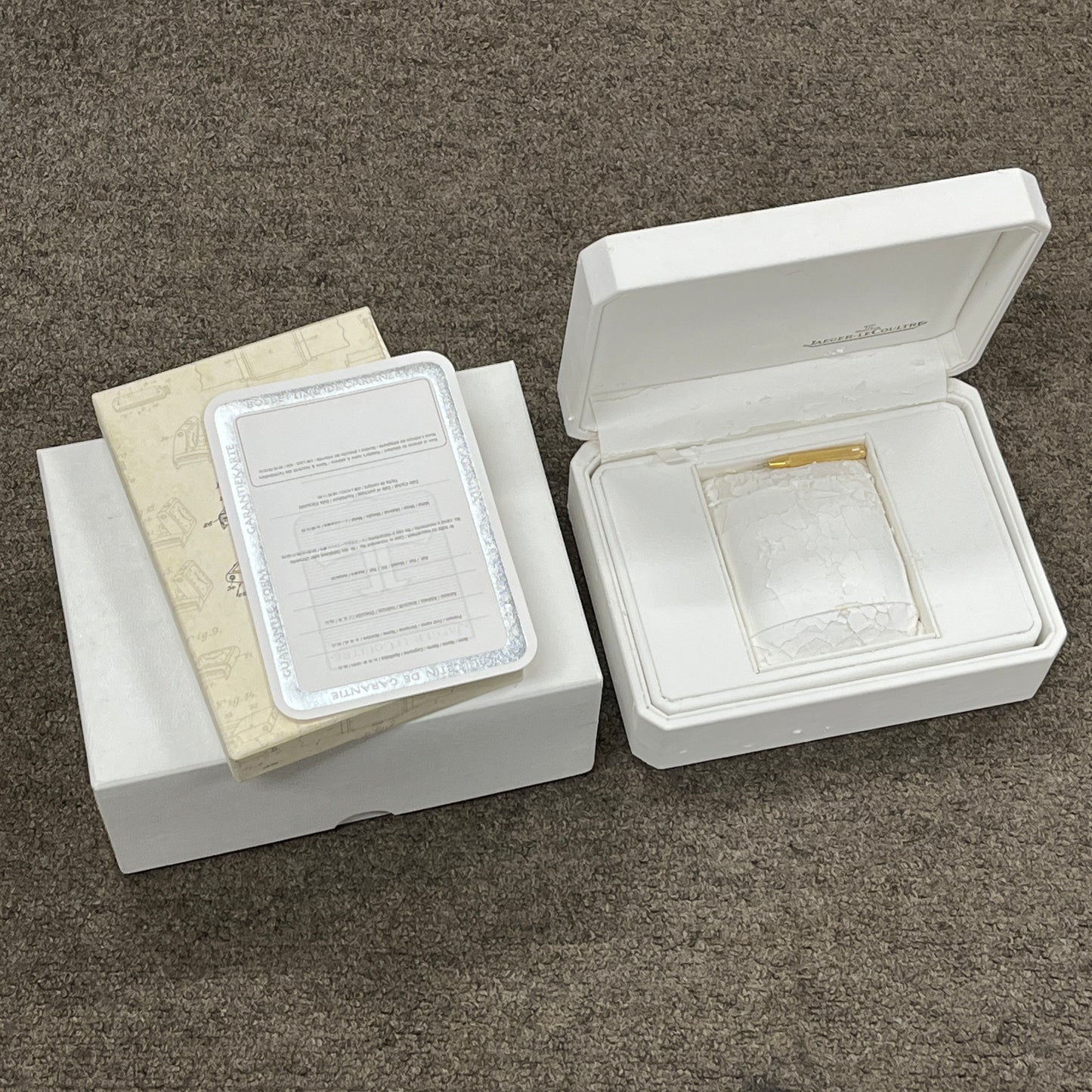 270.3.54 レベルソ スモールセコンド WG 2JLC01-00110