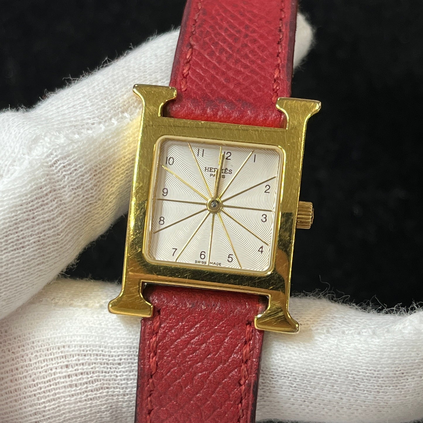 HH1.201 H watch 2HER33-00010