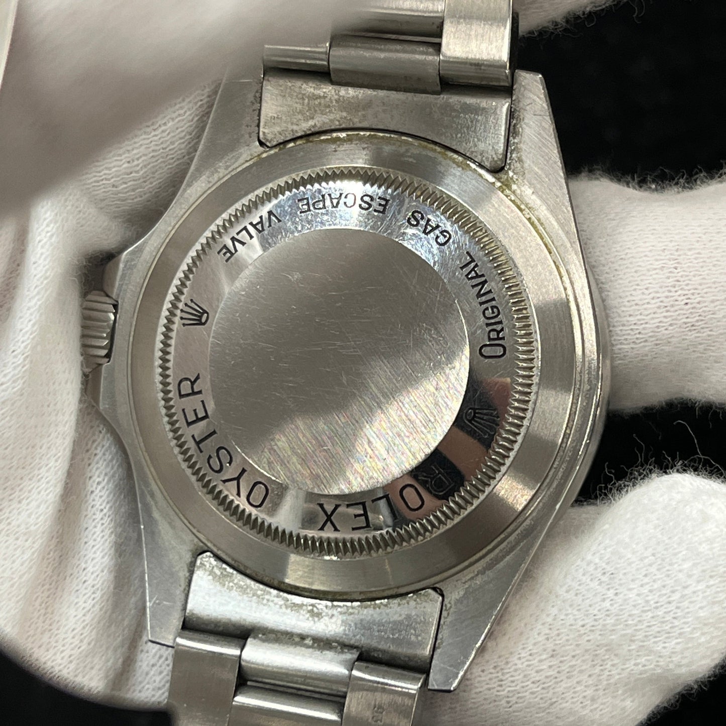 16600 Sea-Dweller U serial 2R-X33-00197