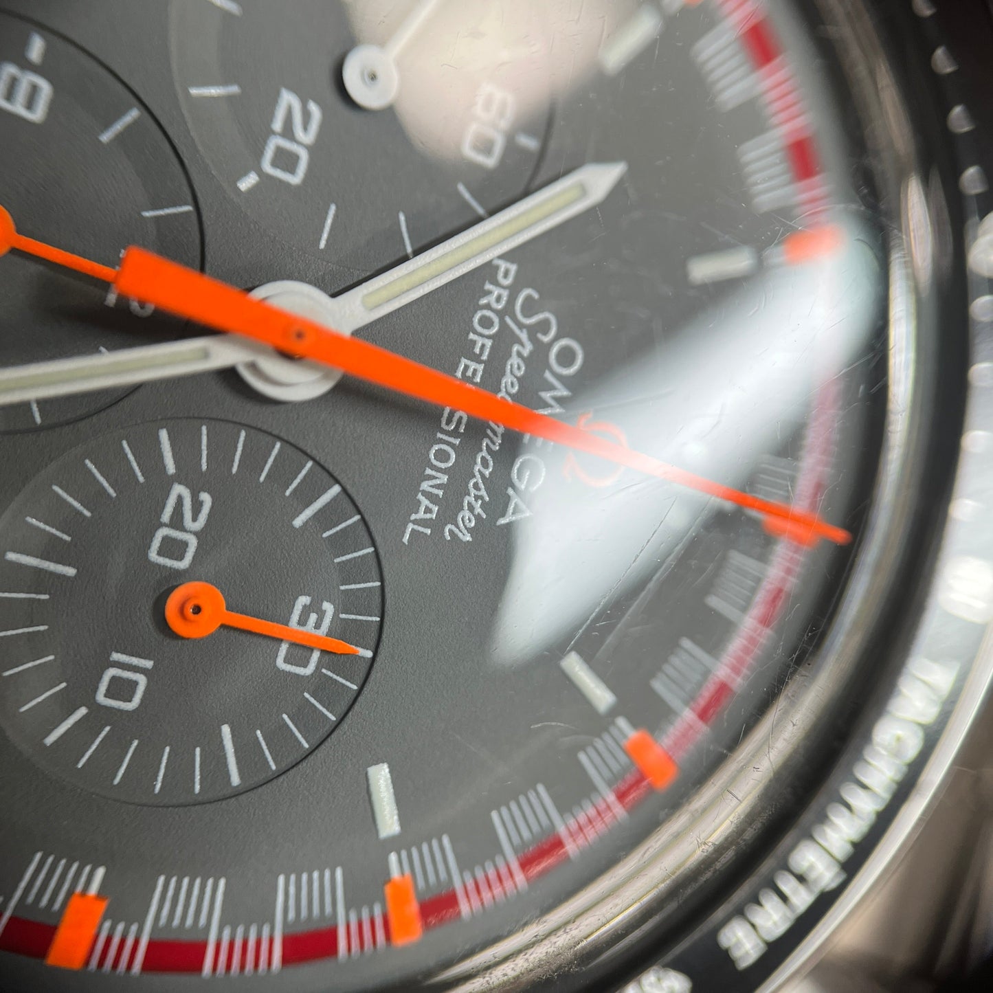 3570.40 Speedmaster Professional Racing 2O-M01-00559