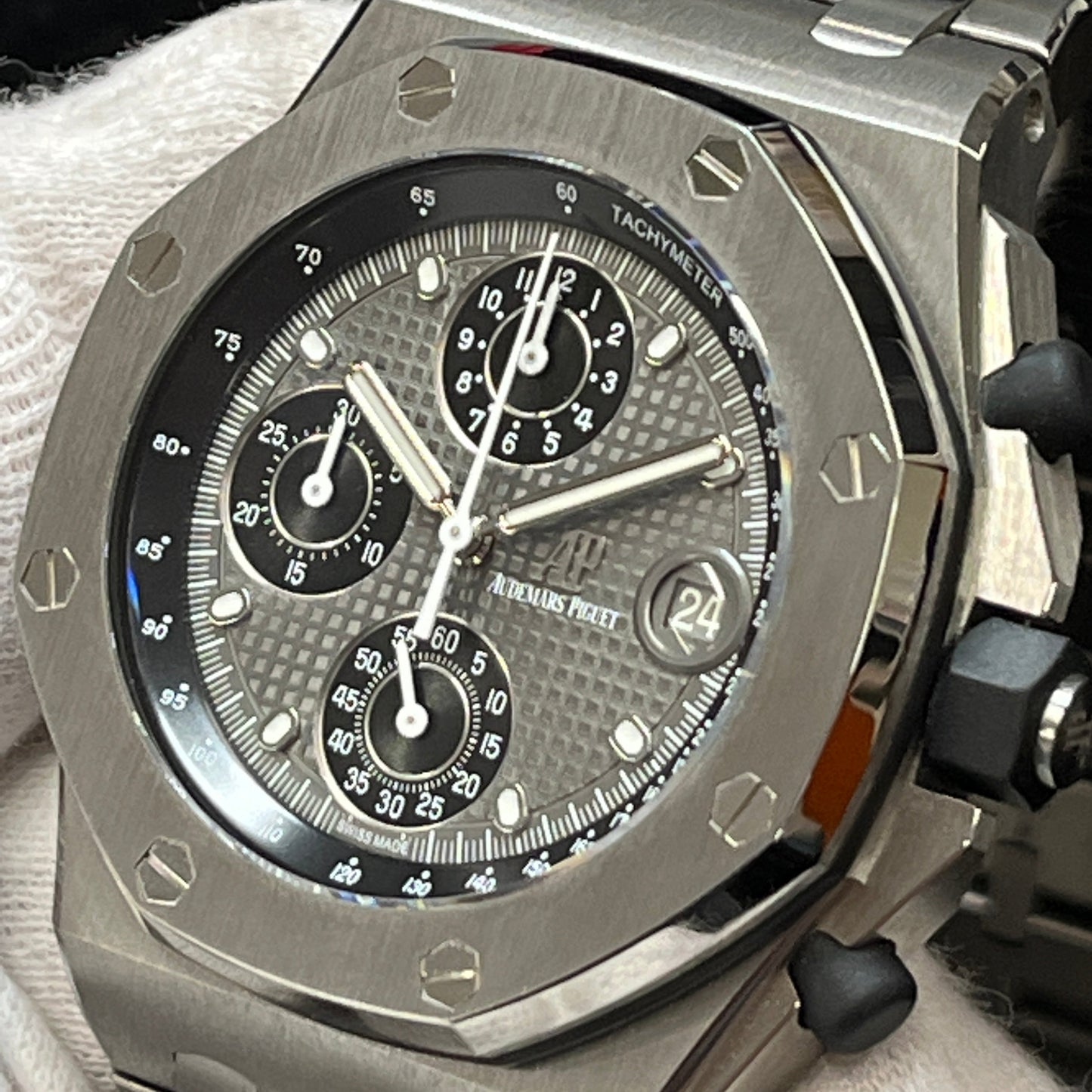 26238TI.00.2000TI.01 Royal Oak Offshore 2A-P01-00074