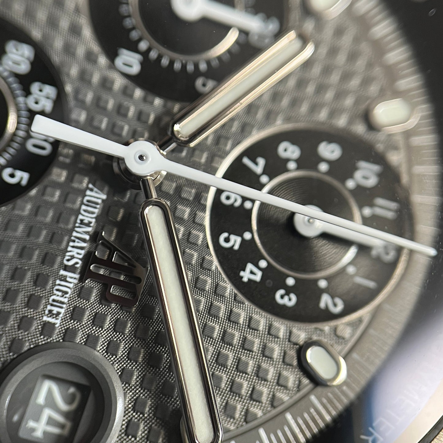 26238TI.00.2000TI.01 Royal Oak Offshore 2A-P01-00074