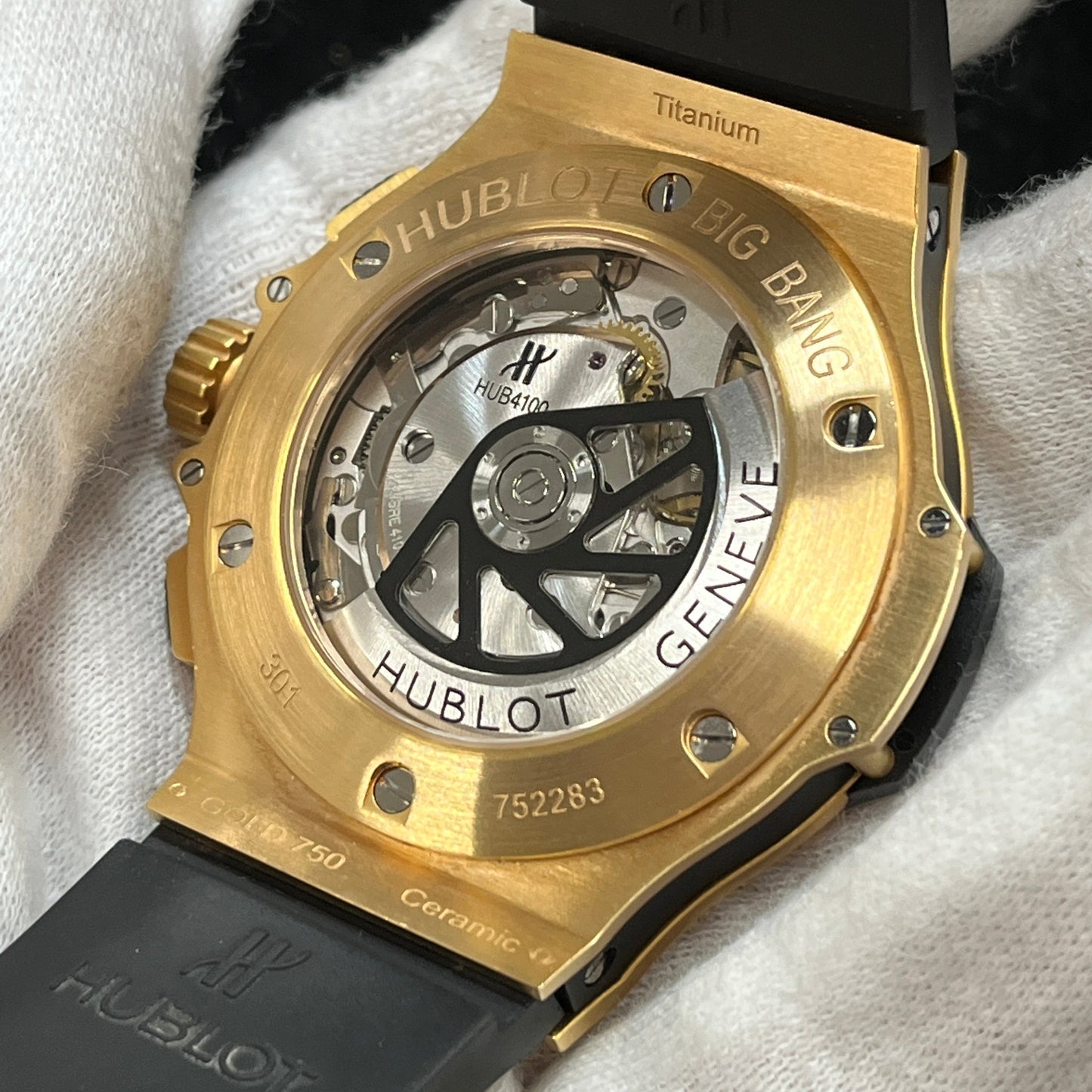 301.PX.1180.RX.1104 Big Bang Gold Diamonds 2HUB01-00206