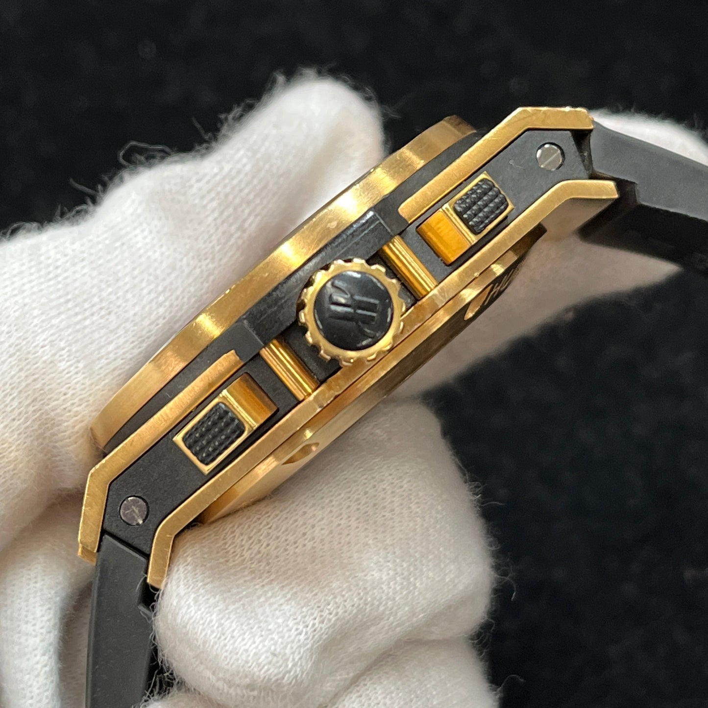 301.PX.1180.RX.1104 Big Bang Gold Diamonds 2HUB01-00206