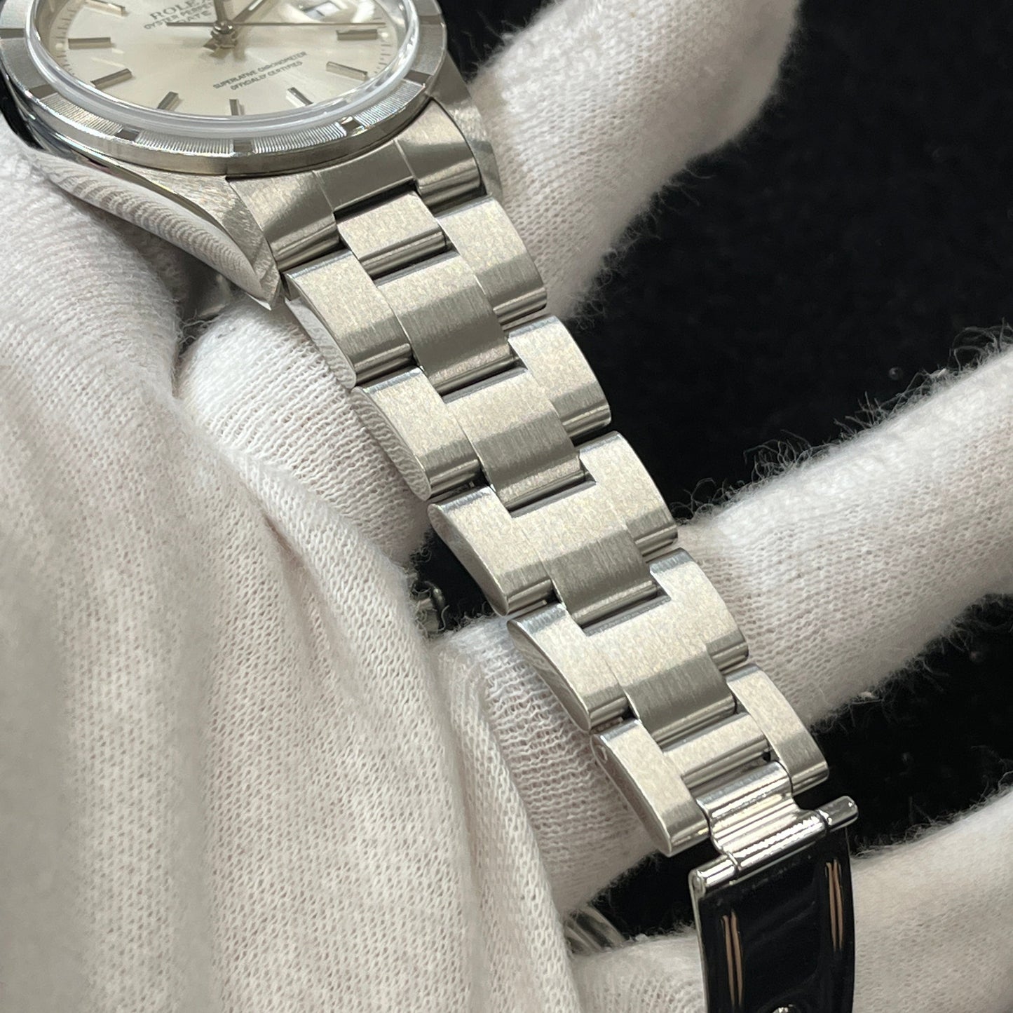 15210 Oyster Perpetual Date A serial 2R-X01-01430