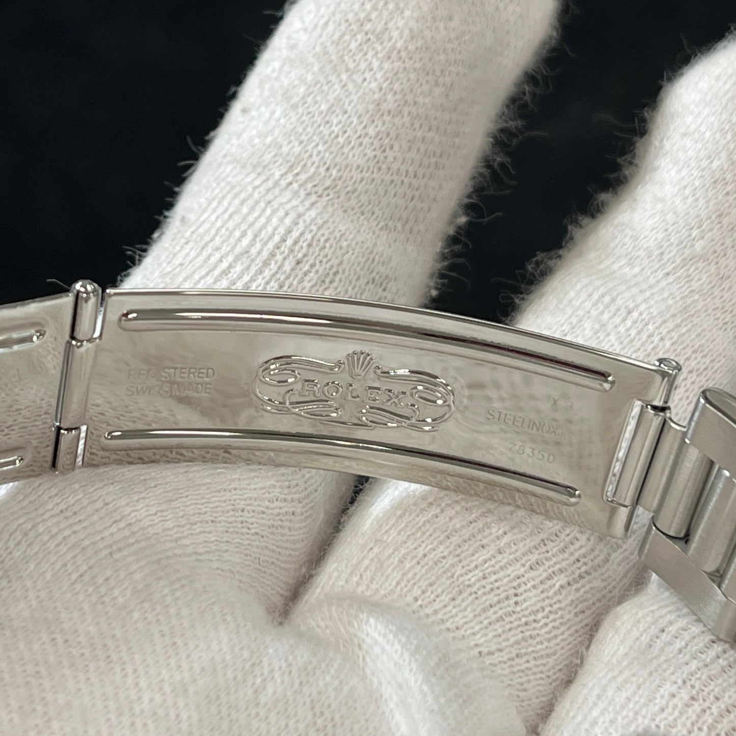 15210 Oyster Perpetual Date A serial 2R-X01-01430