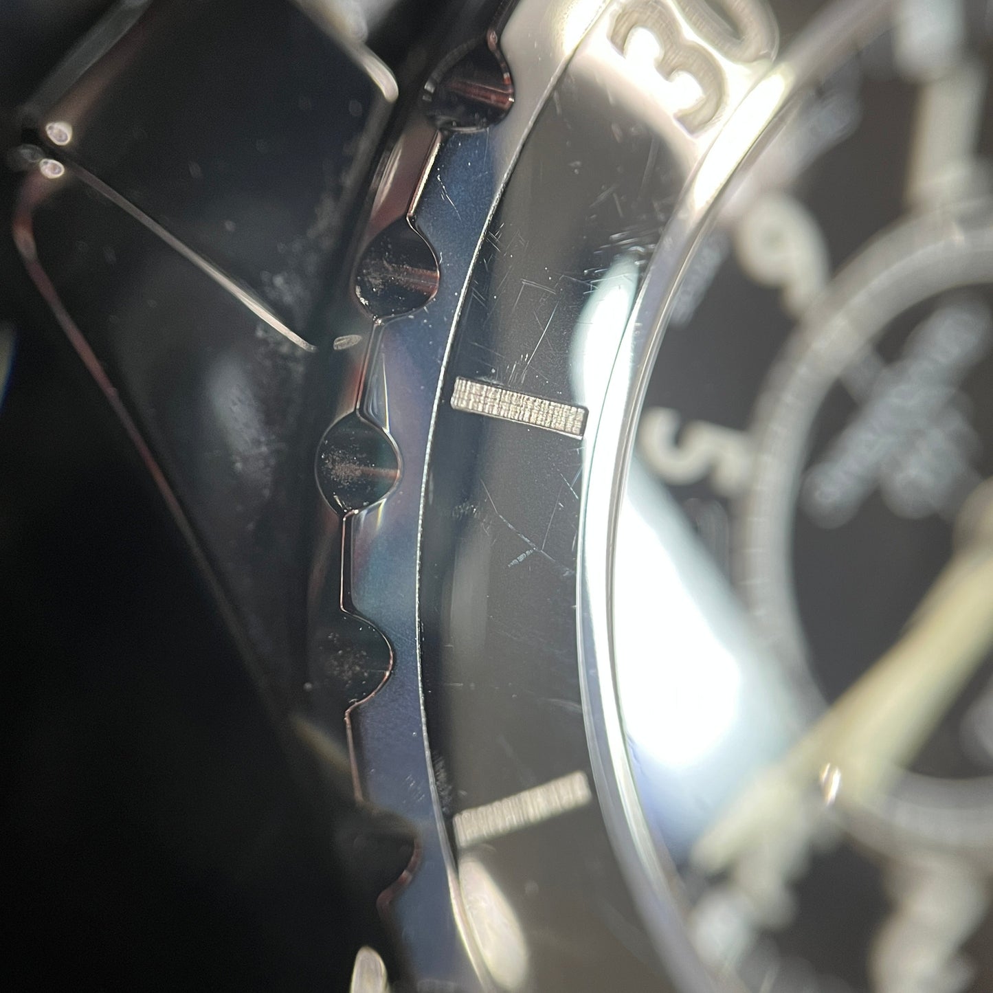 H0685 J12 Automatic 2CHA01-00124
