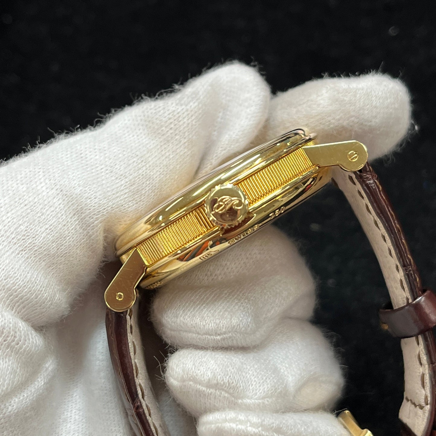 7037BA/11/9V6 Tradition YG 2BRG01-00079
