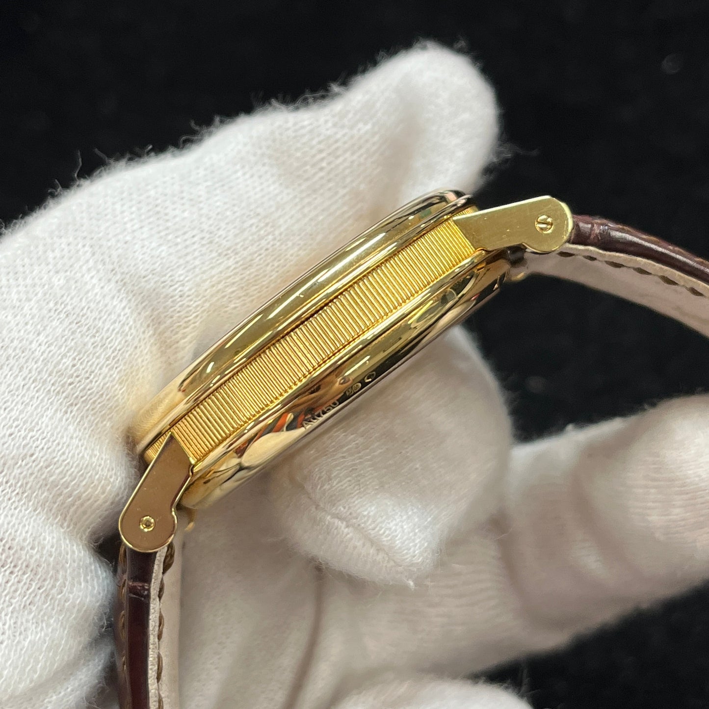 7037BA/11/9V6 Tradition YG 2BRG01-00079