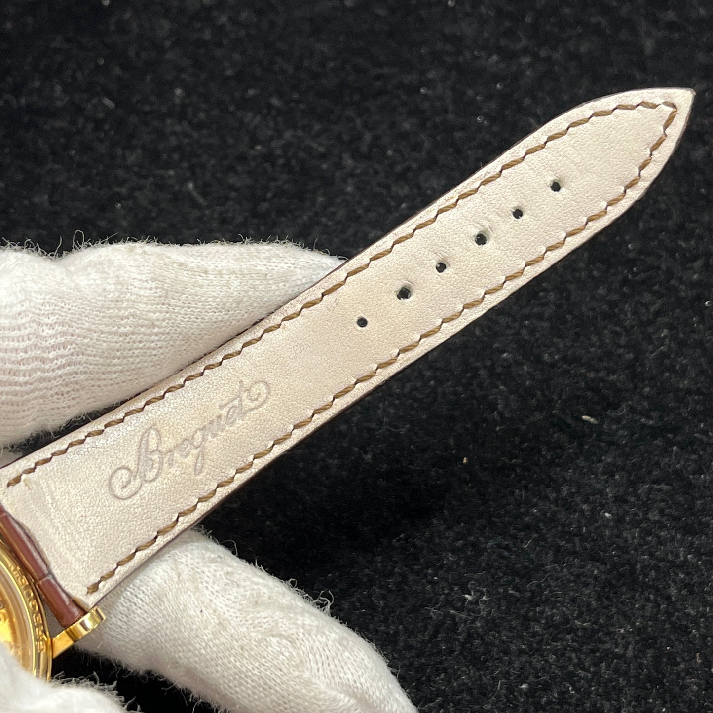 7037BA/11/9V6 Tradition YG 2BRG01-00079