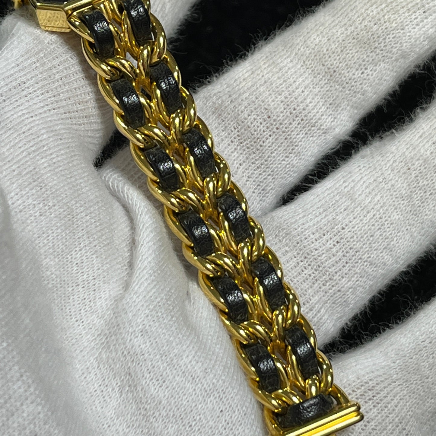H0001 Premiere 2CHA01-00122