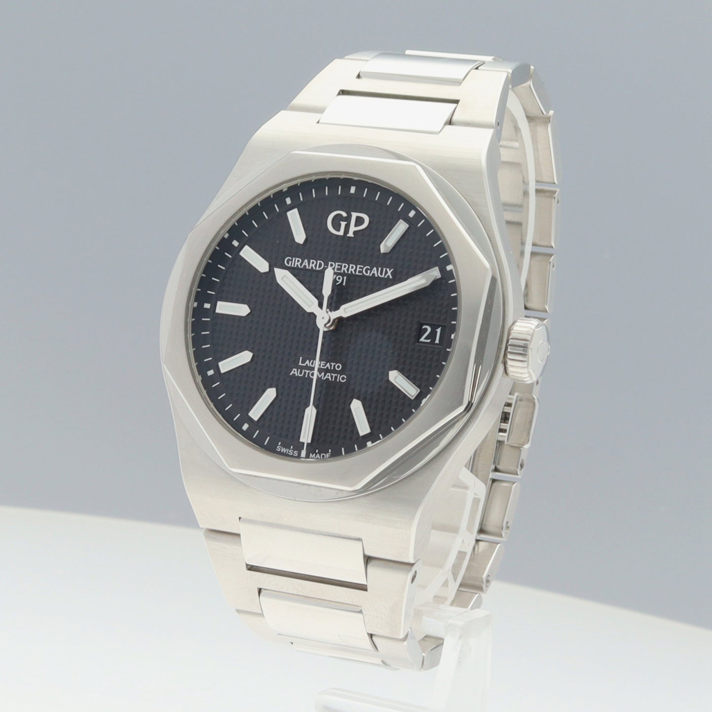 81010-11-63411A Laureato 2GRP33-00004