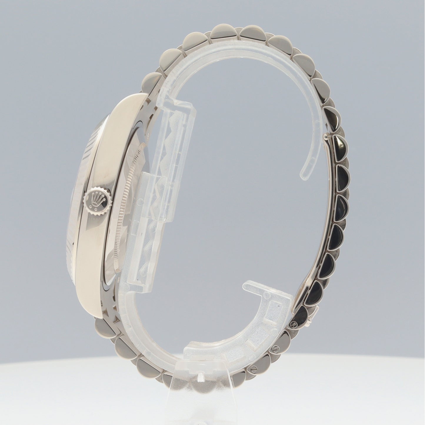 218239A Day Date ll Random Serial Number 2R-X01-01105
