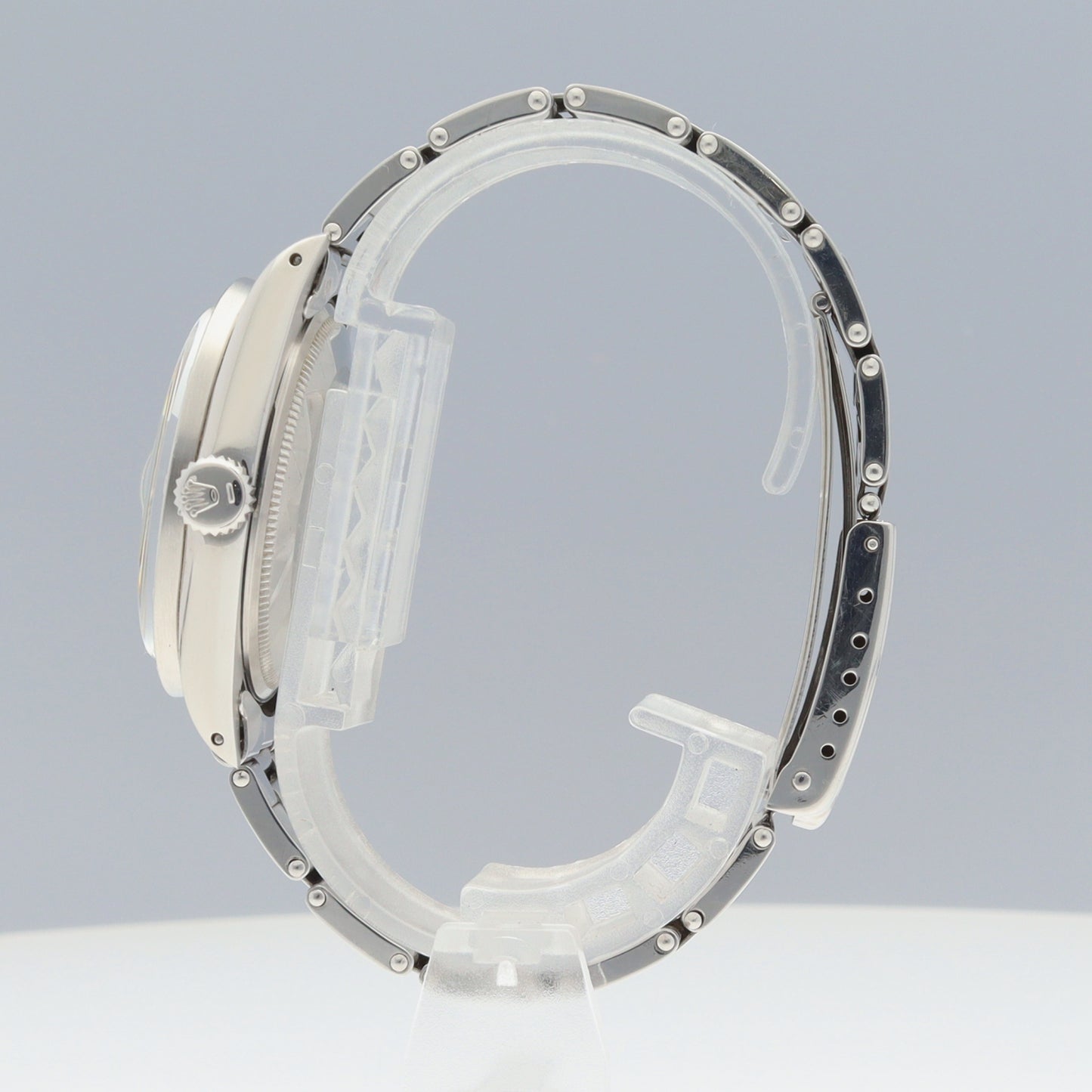 1501 Oyster perpetual Date cal.1570 19**** serial 2R-X33-00157
