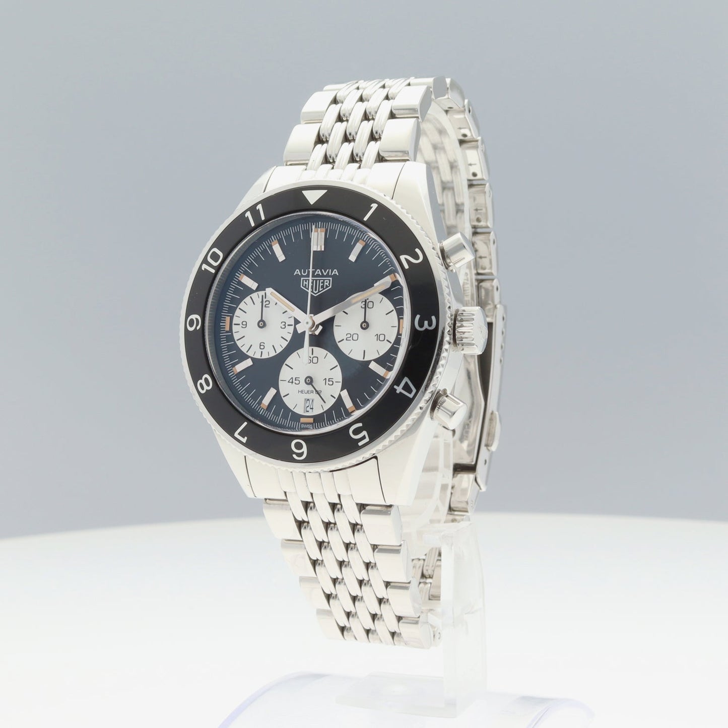 CBE2110.BA0687 Heritage Autavia Heuer 02 2TAG01-00189