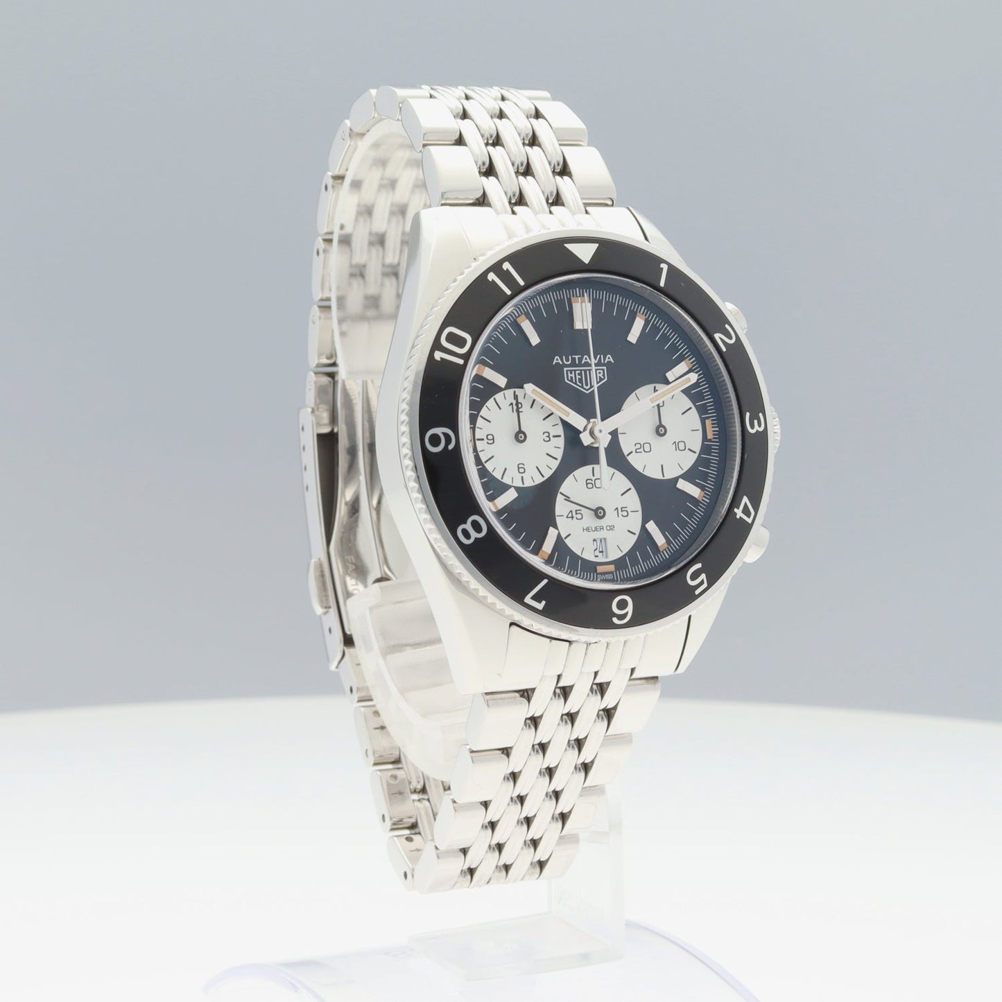 CBE2110.BA0687 Heritage Autavia Heuer 02 2TAG01-00189