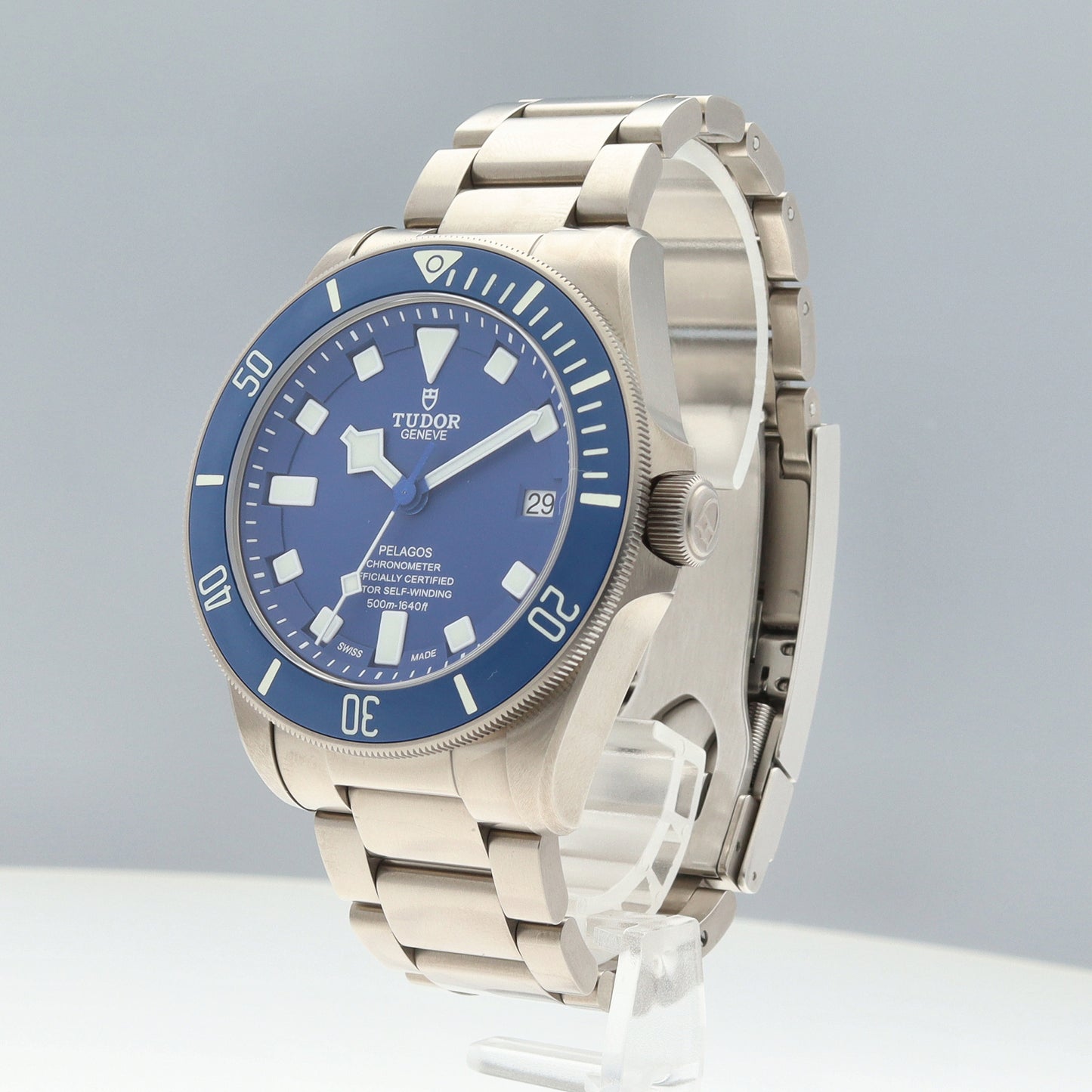 25600TB Pelagos 2TUD33-00006