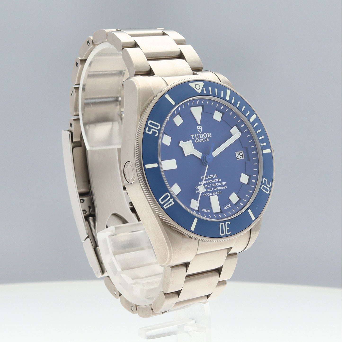 25600TB Pelagos 2TUD33-00006