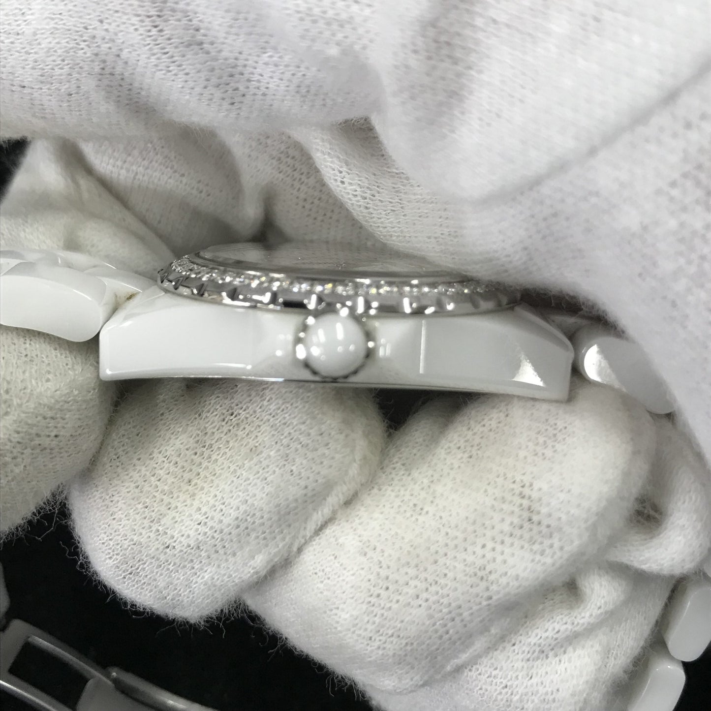 H3110 J12 White 2CHA01-00093