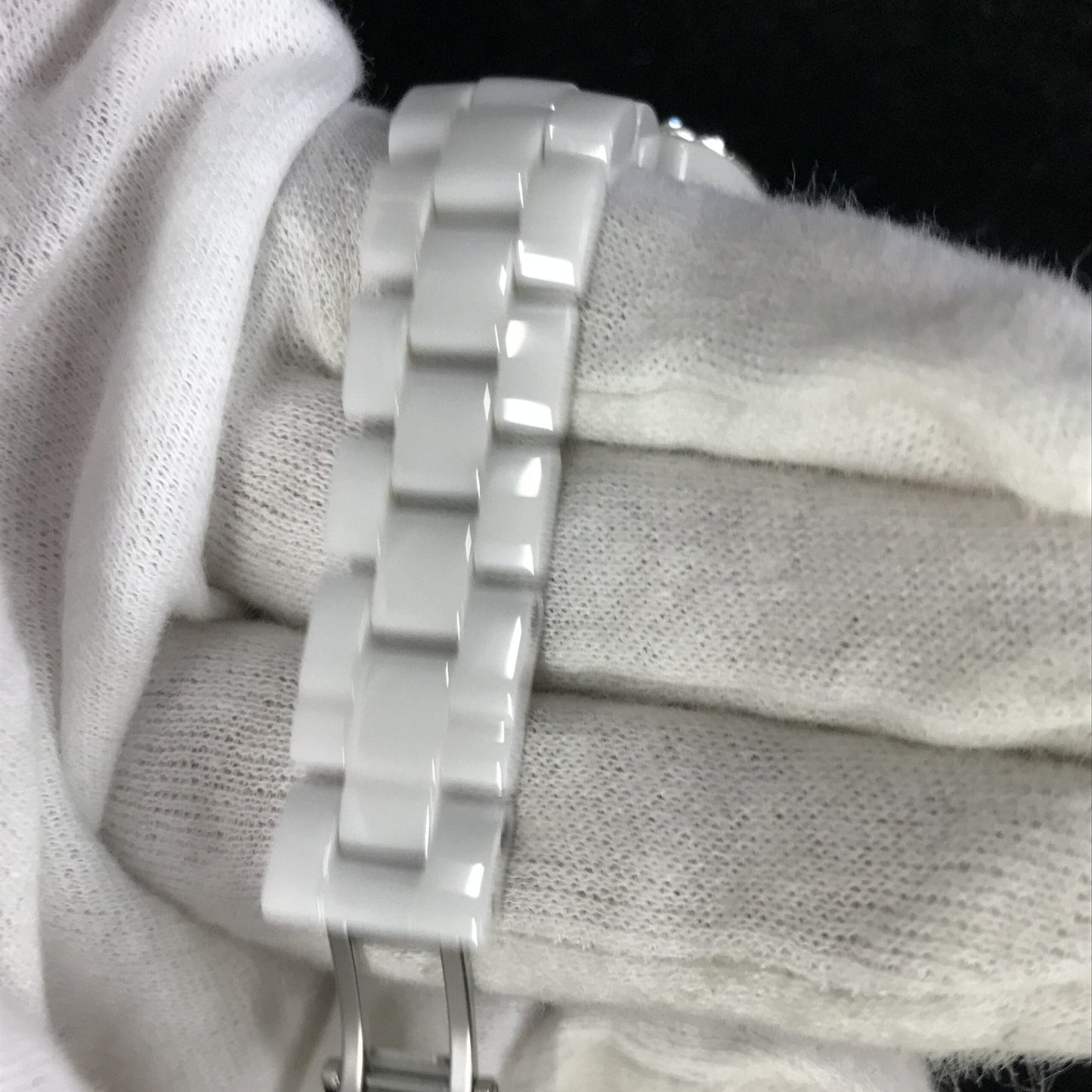 H3110 J12 White 2CHA01-00093