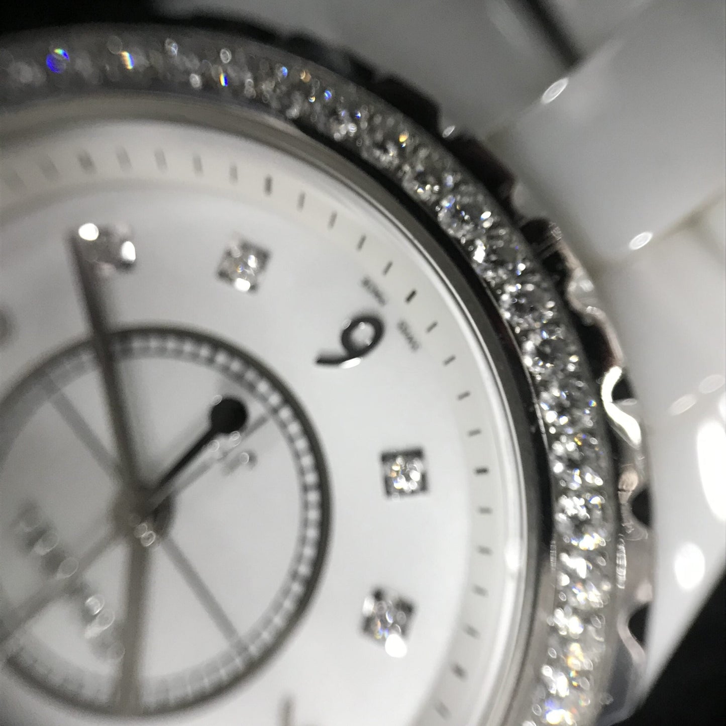 H3110 J12 White 2CHA01-00093