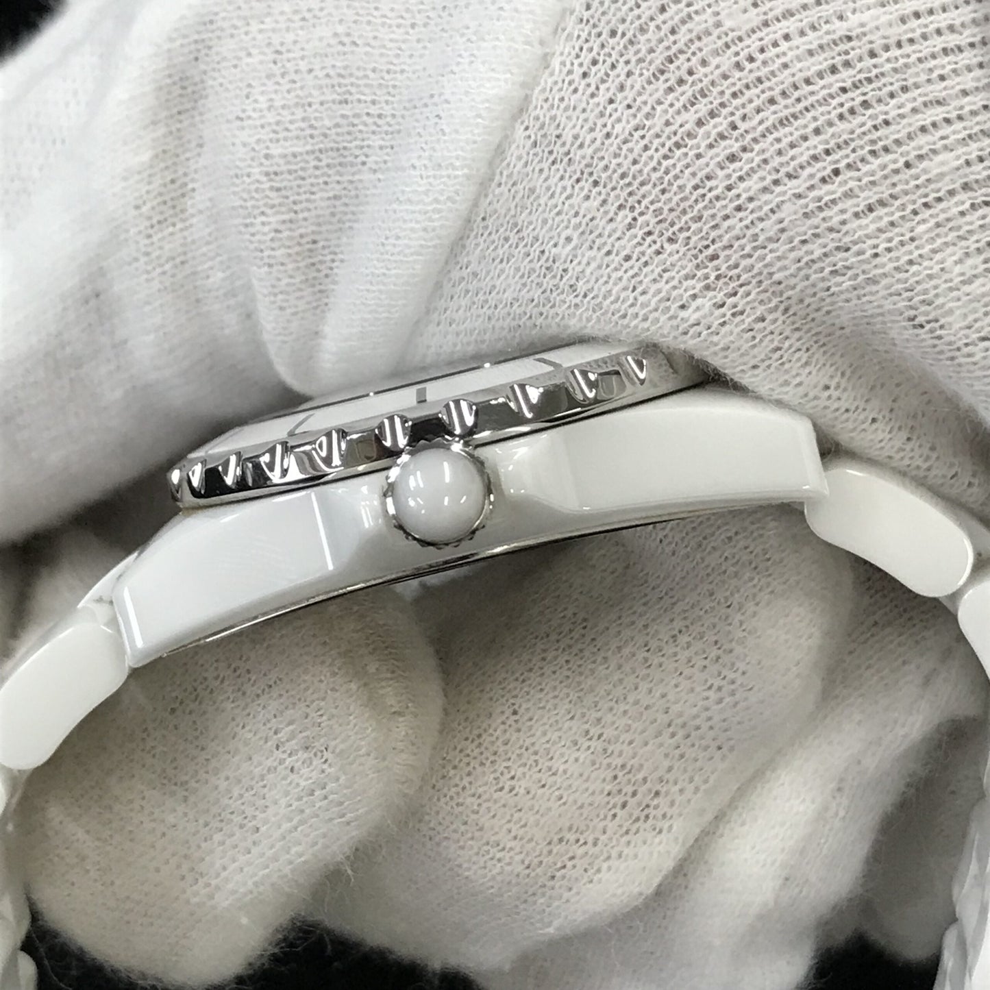 H2422 J12 White 8P Diamond 2CHA01-00092