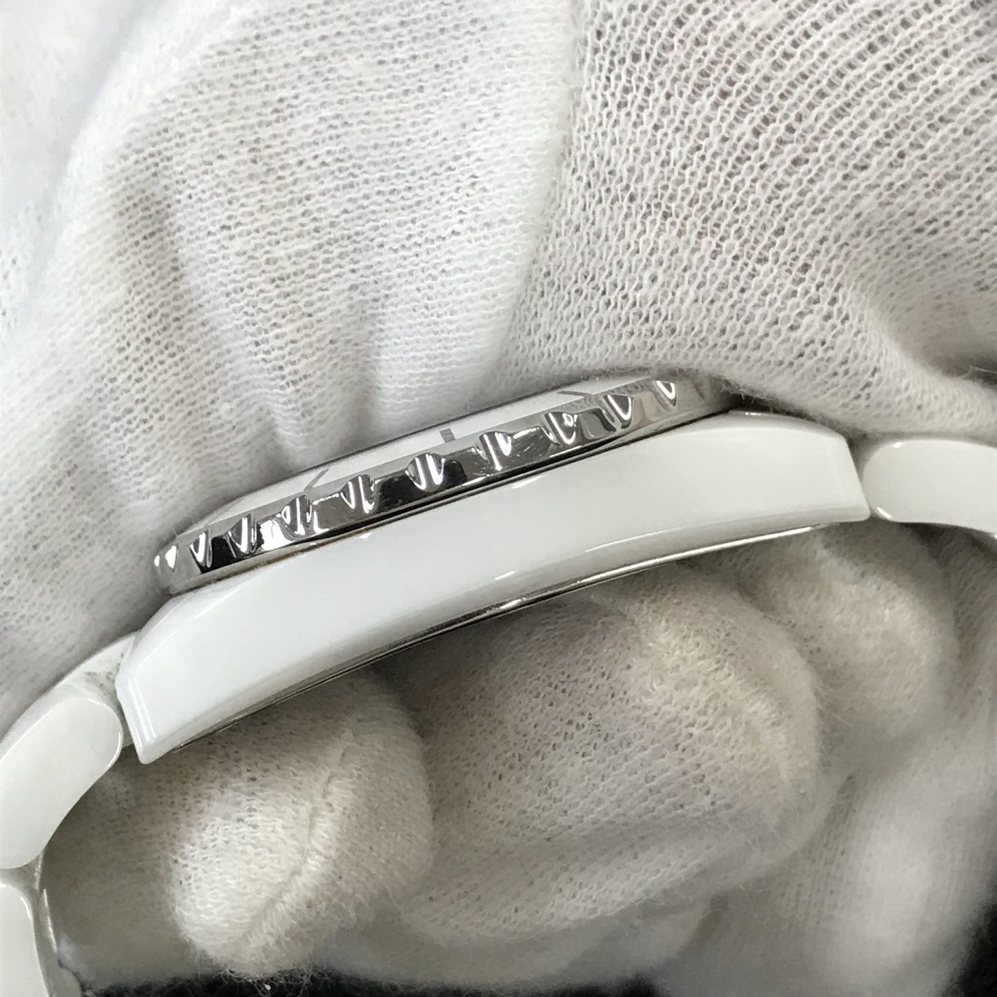 H2422 J12 White 8P Diamond 2CHA01-00092