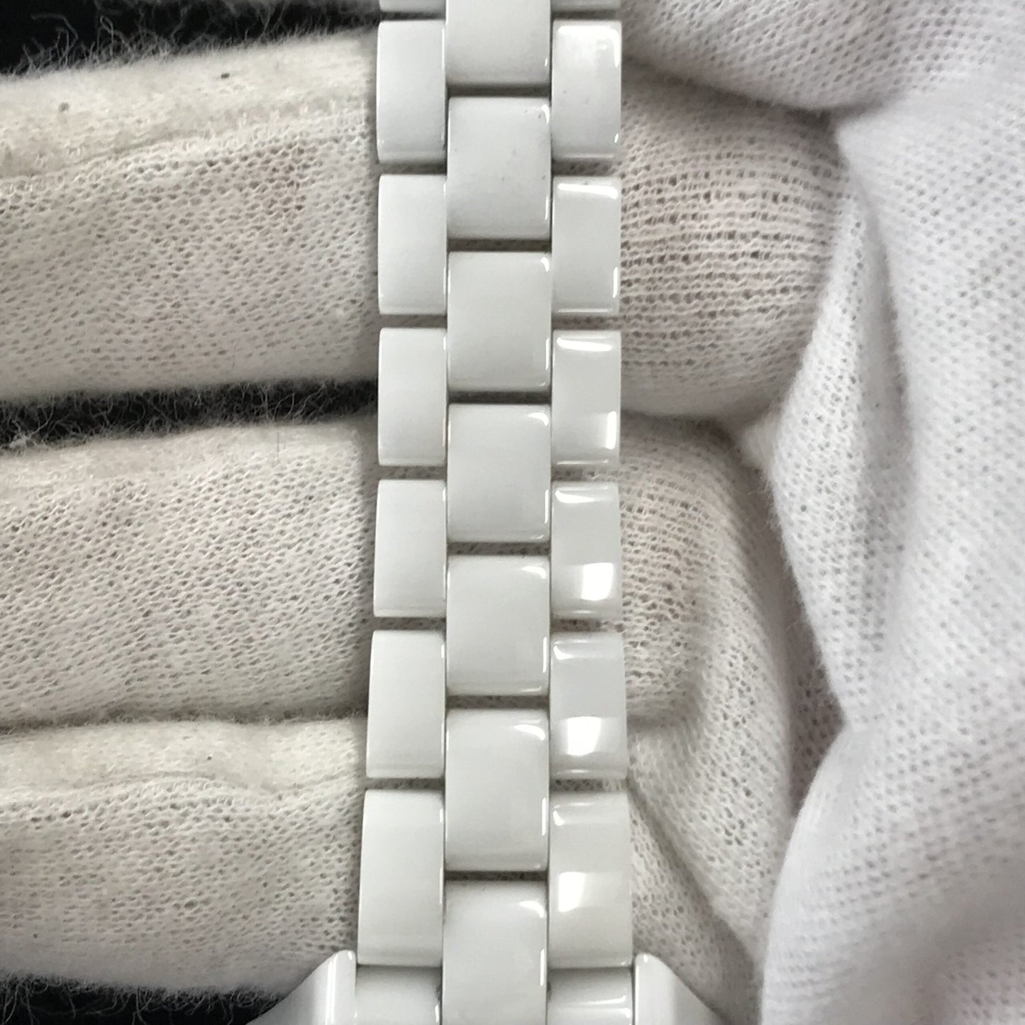 H2422 J12 White 8P Diamond 2CHA01-00092