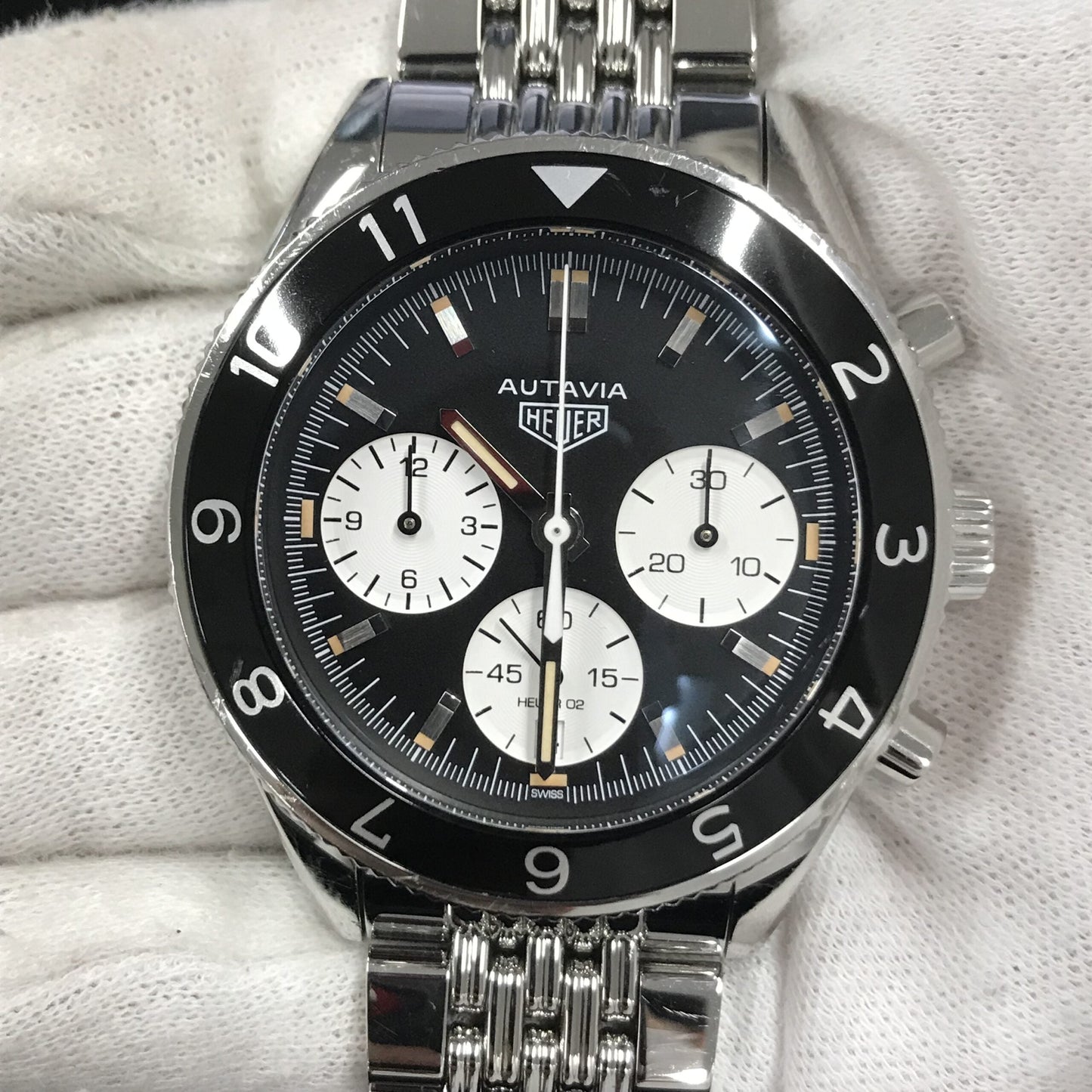 CBE2110.BA0687 Heritage Autavia Heuer 02 2TAG01-00189