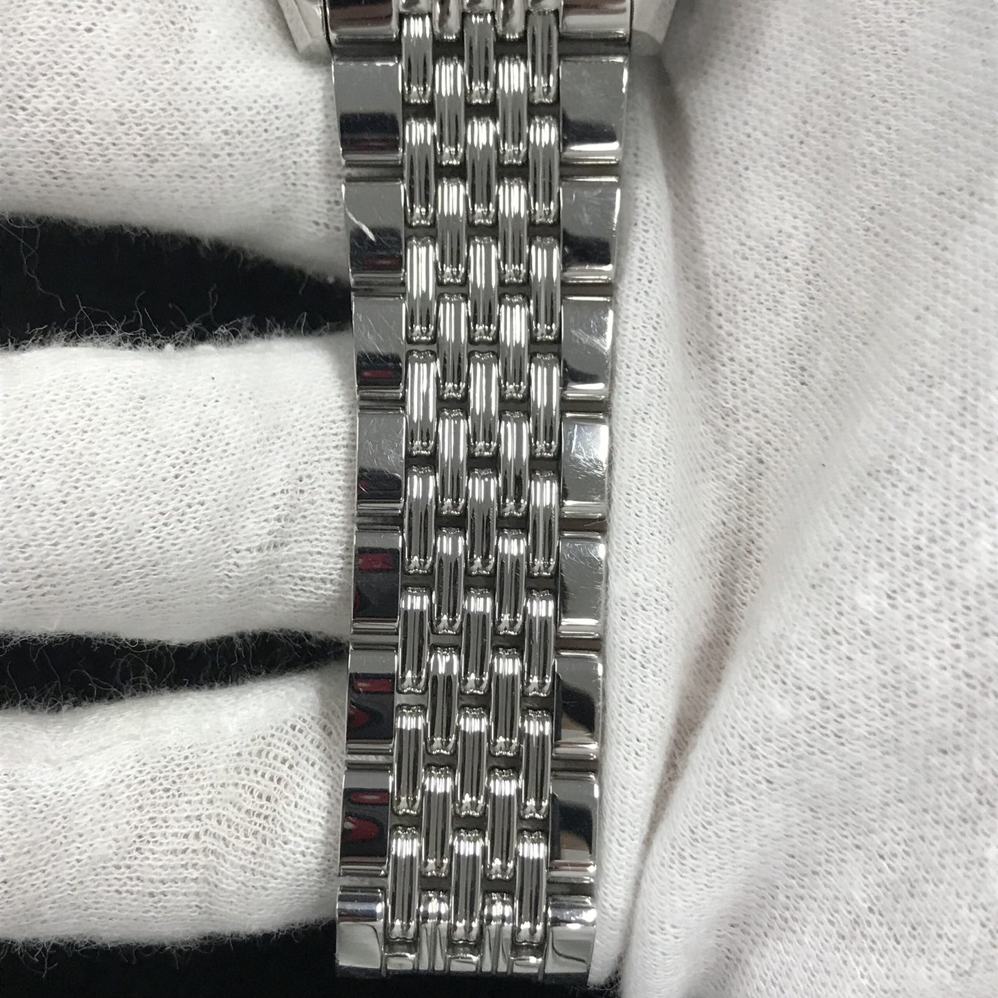 CBE2110.BA0687 Heritage Autavia Heuer 02 2TAG01-00189
