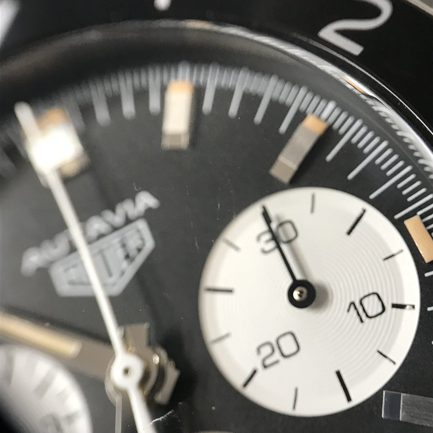 CBE2110.BA0687 Heritage Autavia Heuer 02 2TAG01-00189