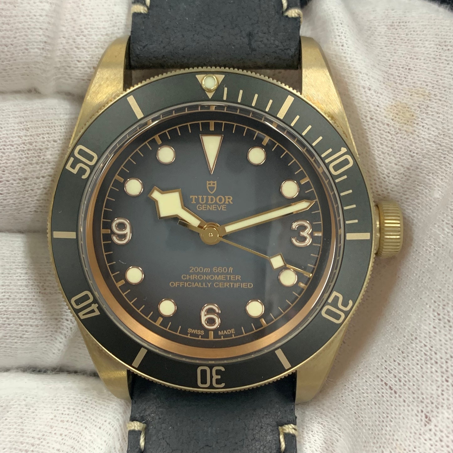 79250BA Heritage Black Bay Bronze 2TUD33-00005