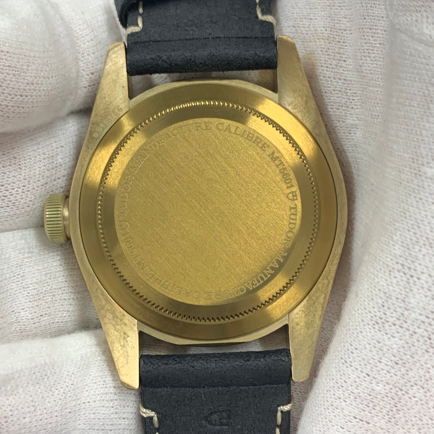 79250BA Heritage Black Bay Bronze 2TUD33-00005