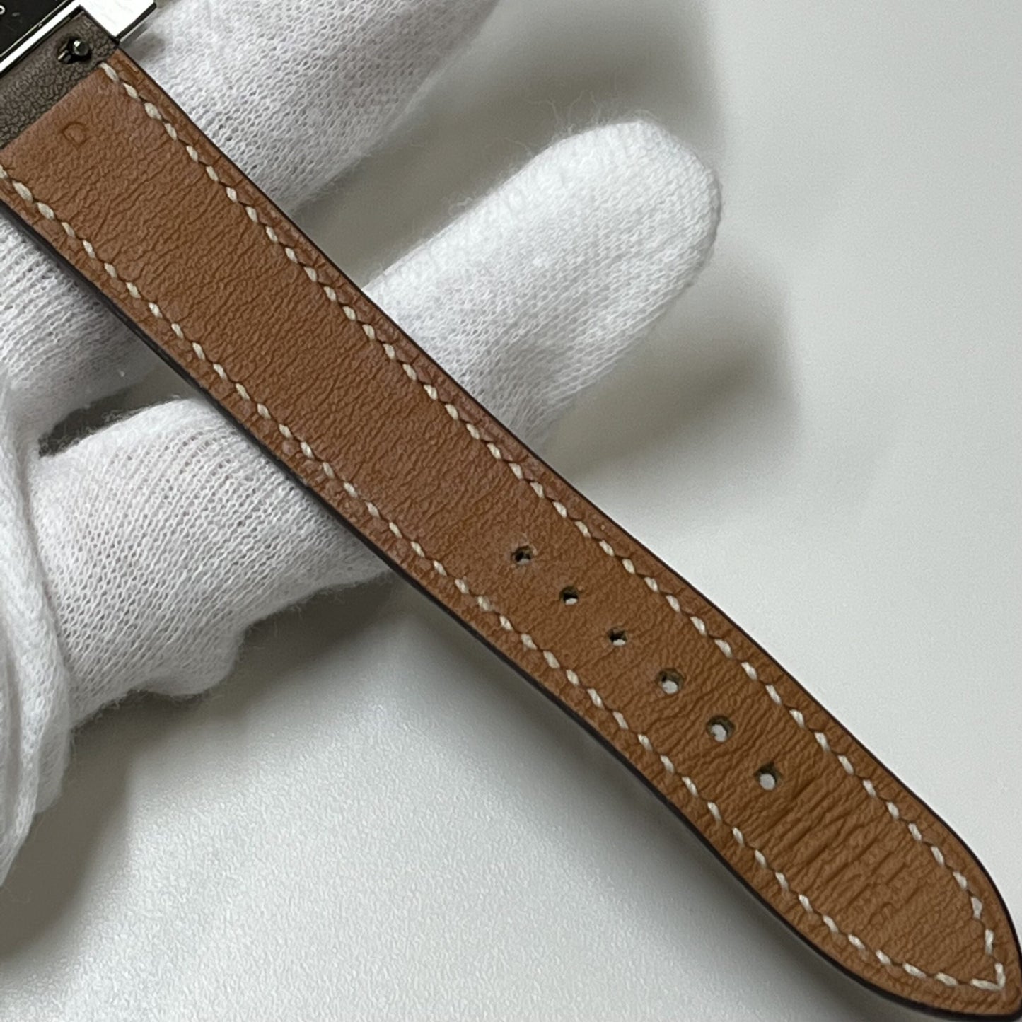 HH1.210 H watch 2HER01-00120