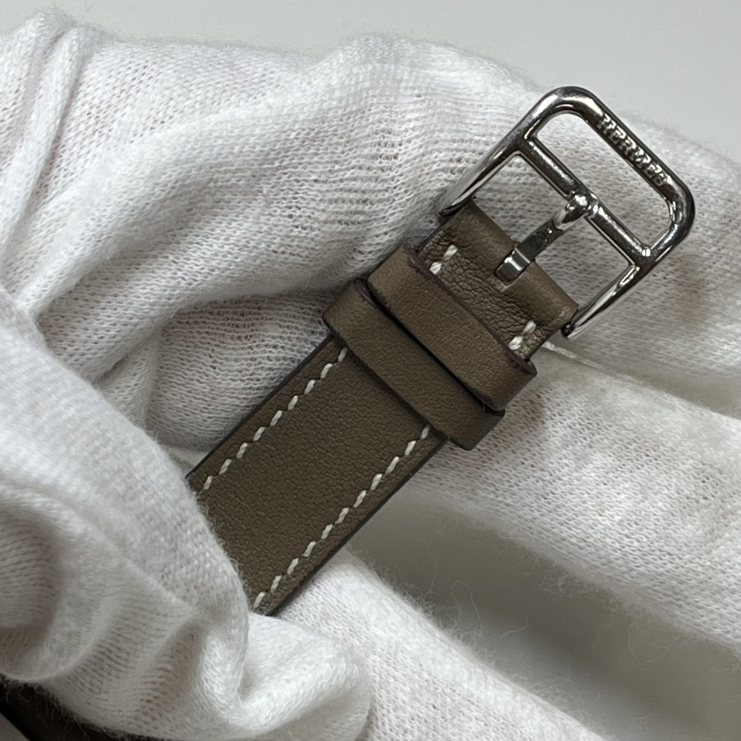 HH1.210 H watch 2HER01-00120