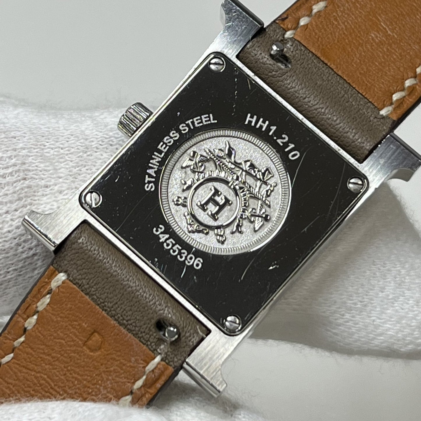 HH1.210 H watch 2HER01-00120