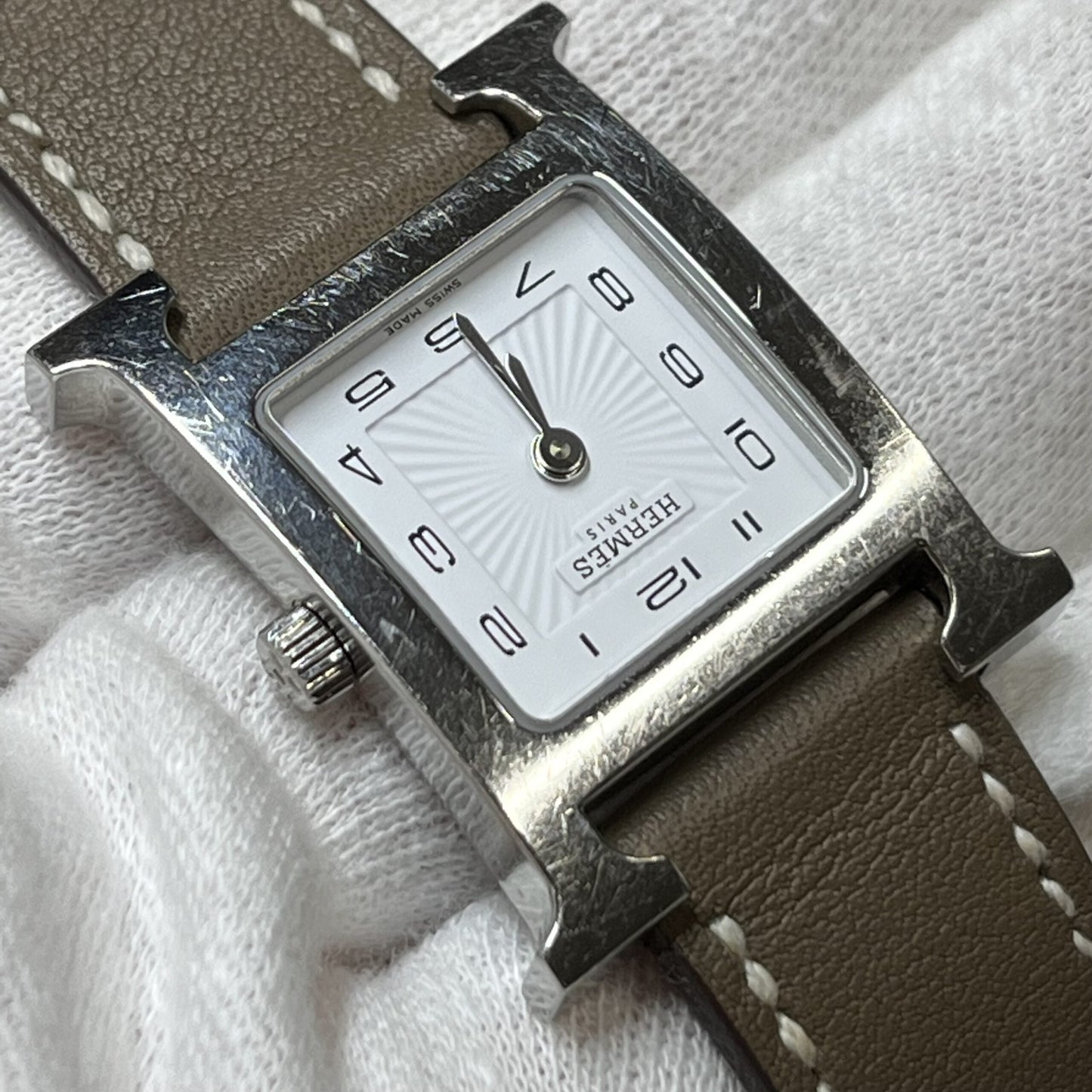 HH1.210 H watch 2HER01-00120