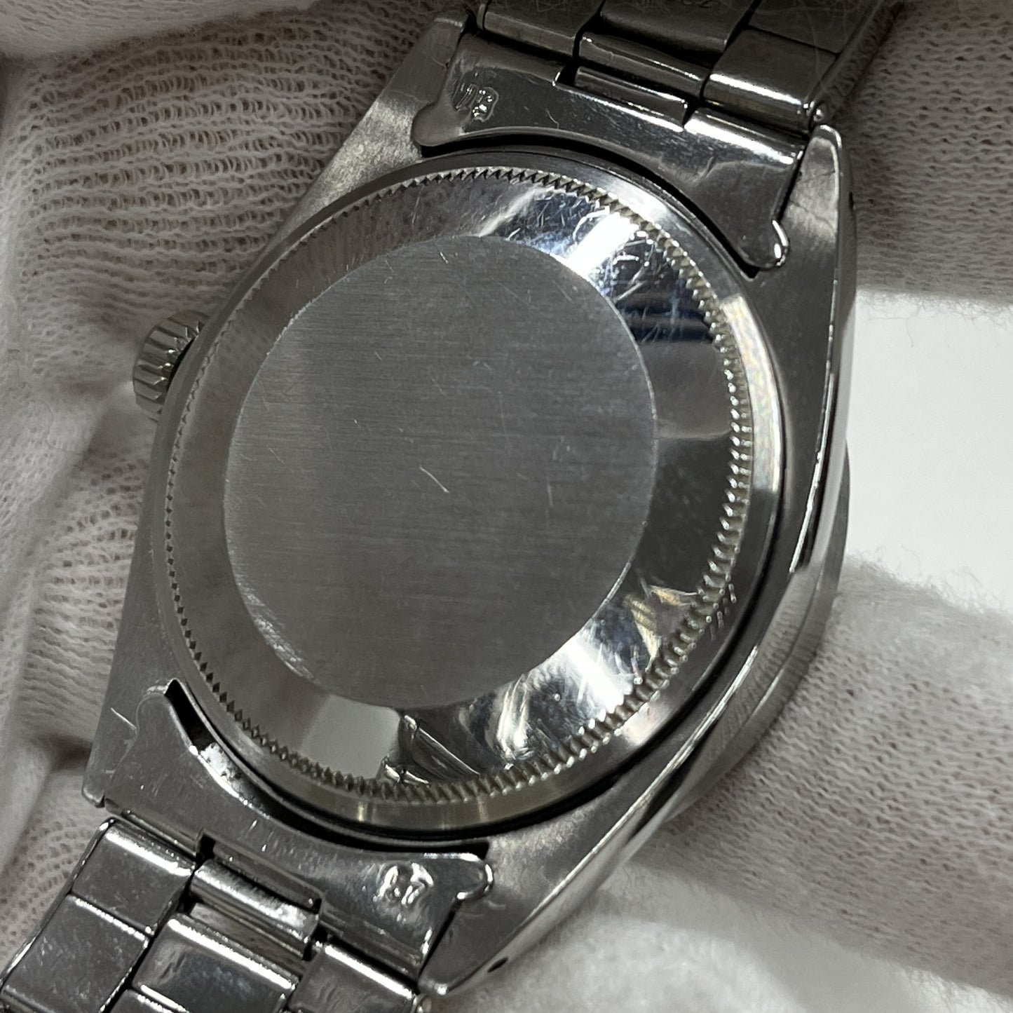 1501 Oyster perpetual Date cal.1570 19**** serial 2R-X33-00157