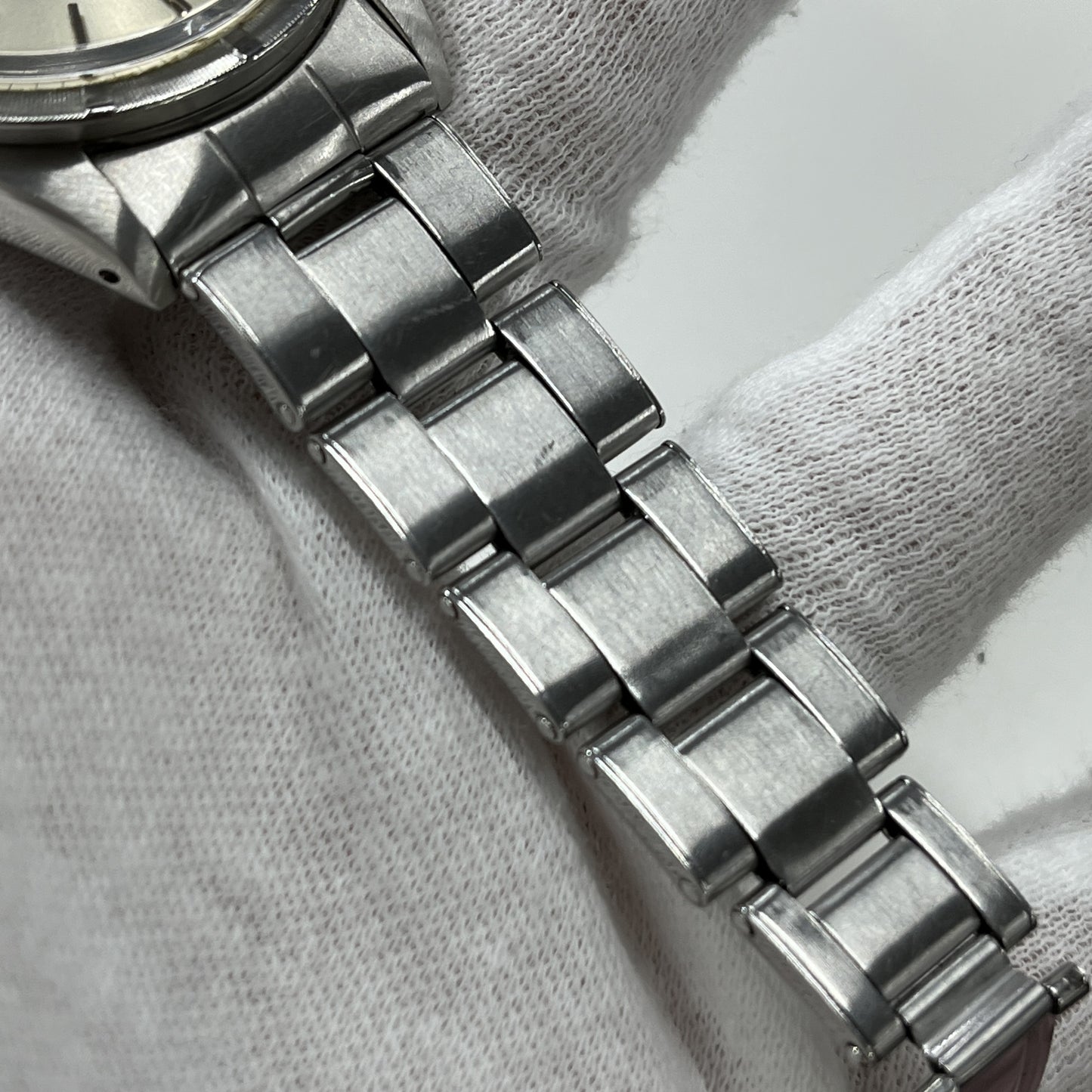 1501 Oyster perpetual Date cal.1570 19**** serial 2R-X33-00157