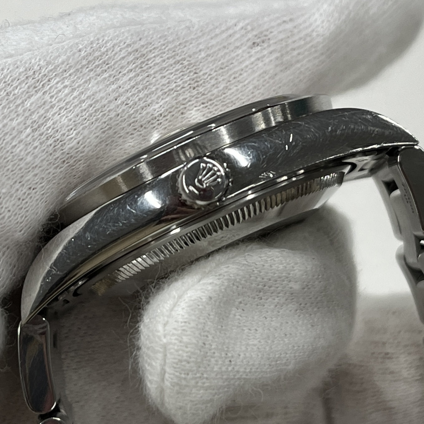 15210 Oyster perpetual Date F****** serial 2R-X33-00156