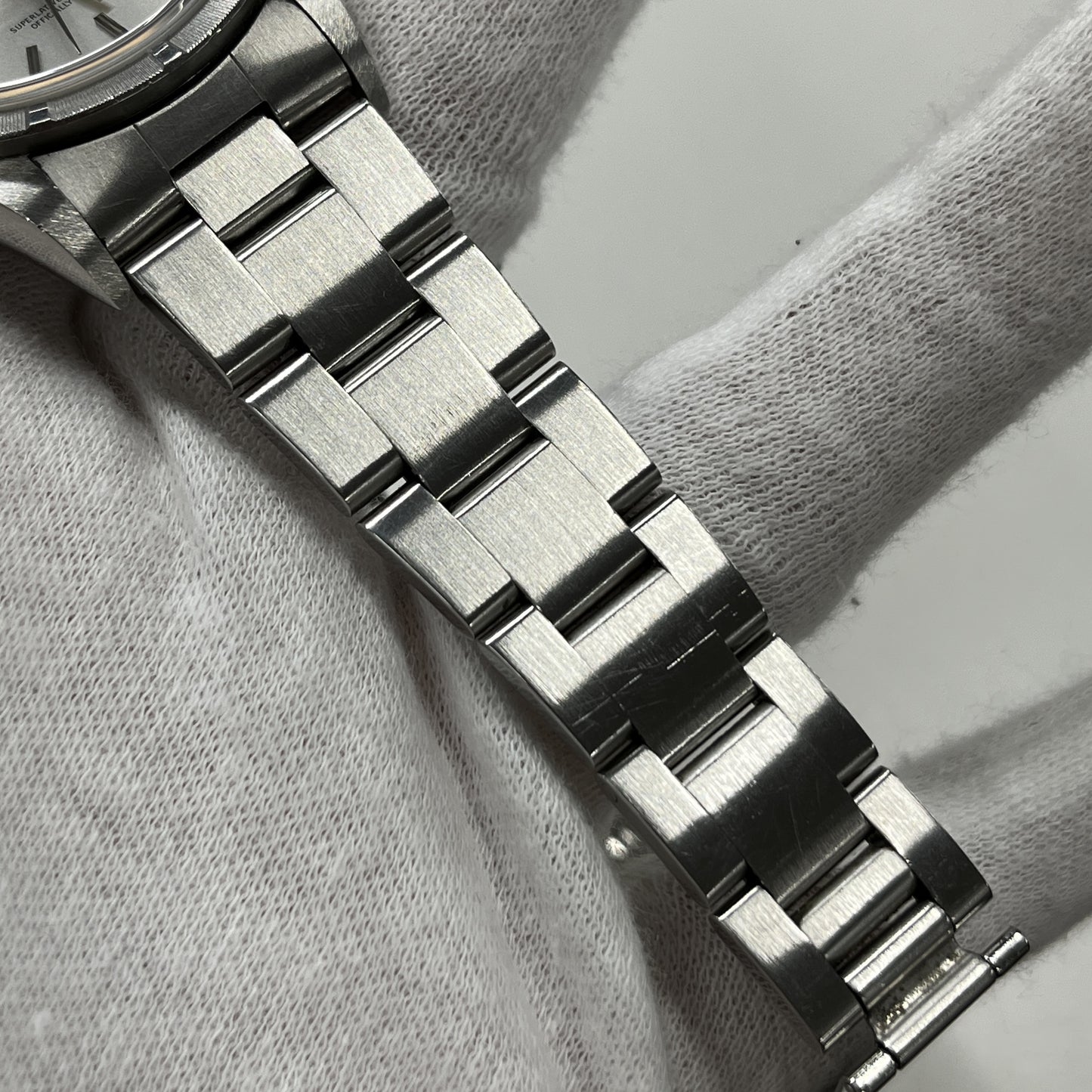 15210 Oyster perpetual Date F****** serial 2R-X33-00156