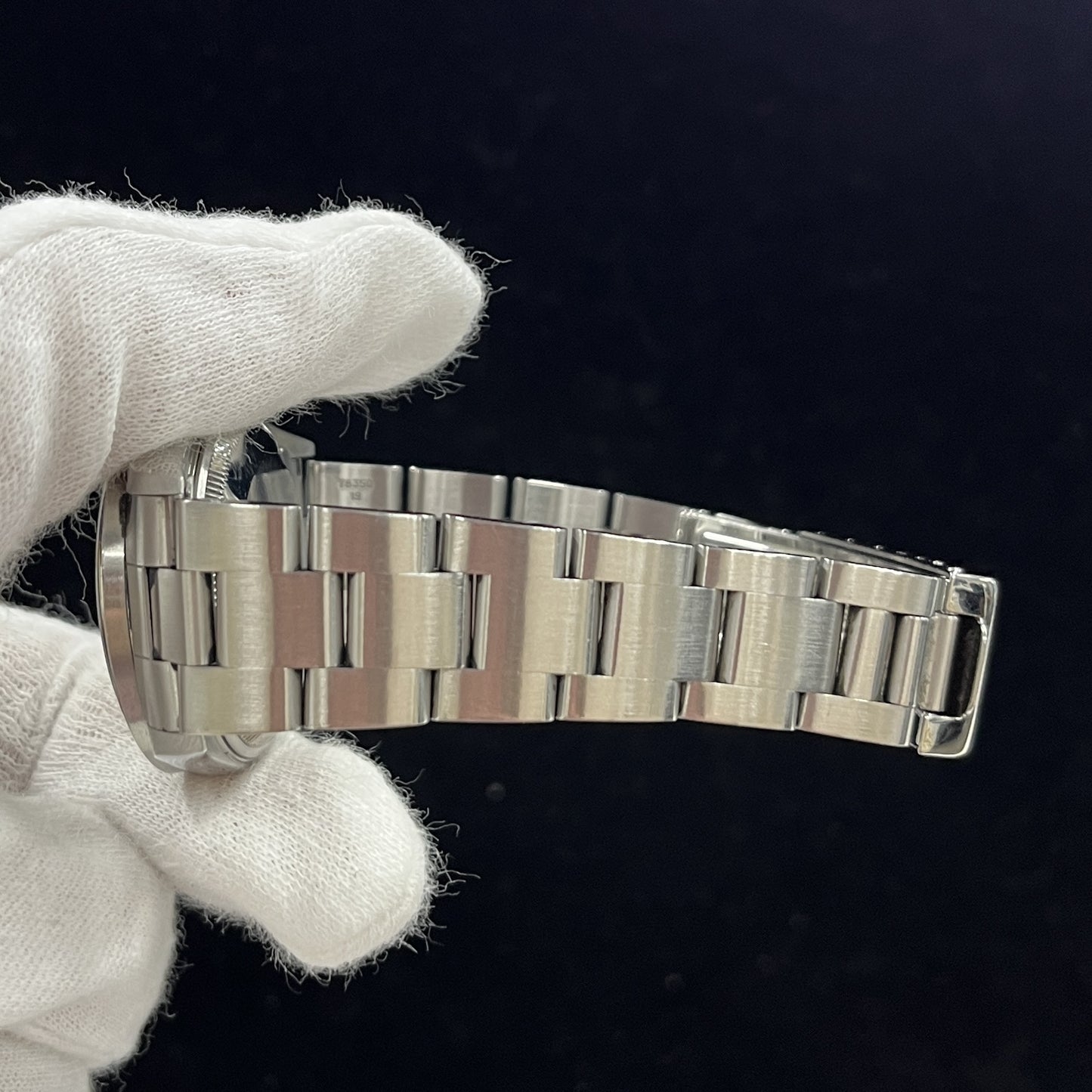 15210 Oyster perpetual Date F****** serial 2R-X33-00156