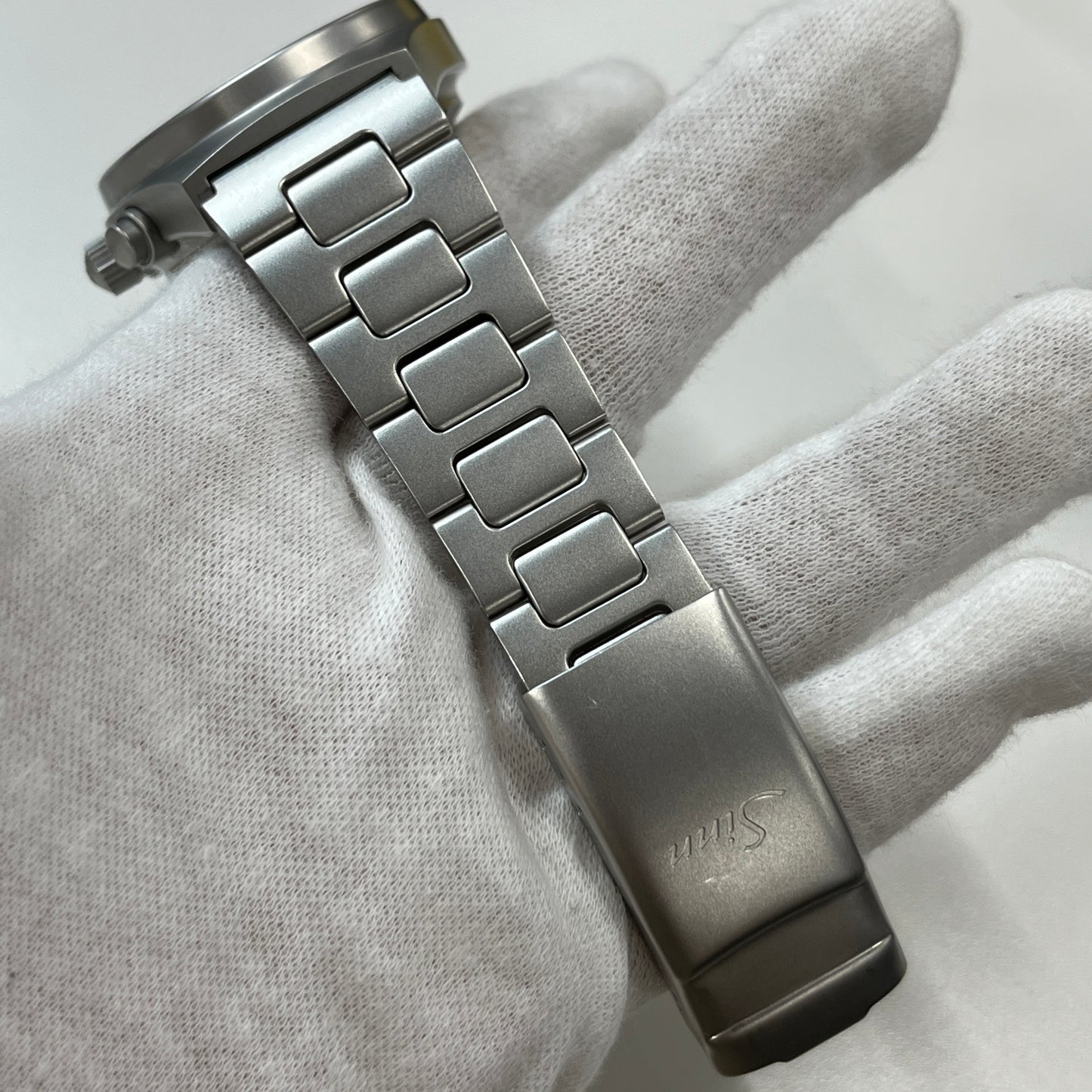 144.ST.SA Sports Chronograph 2SIN01-00016