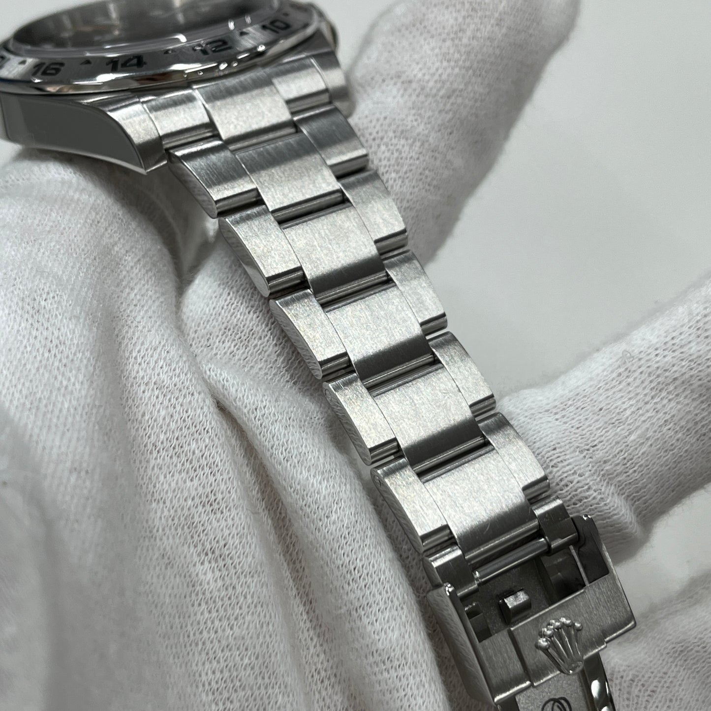 216570 Explorer2 2R-X33-00020