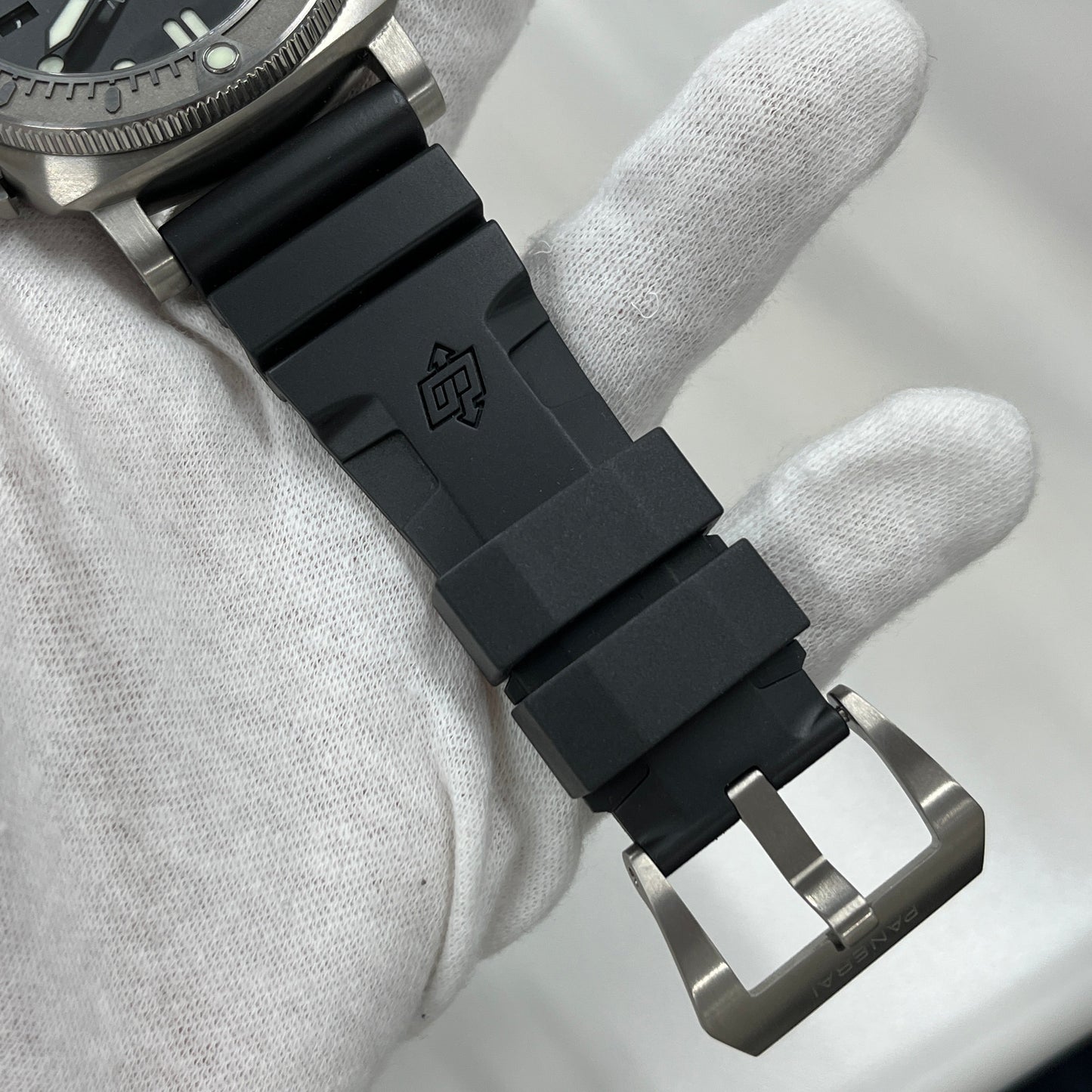 PAM00984 Submersible Mike Horn Edition 2PAN33-00066
